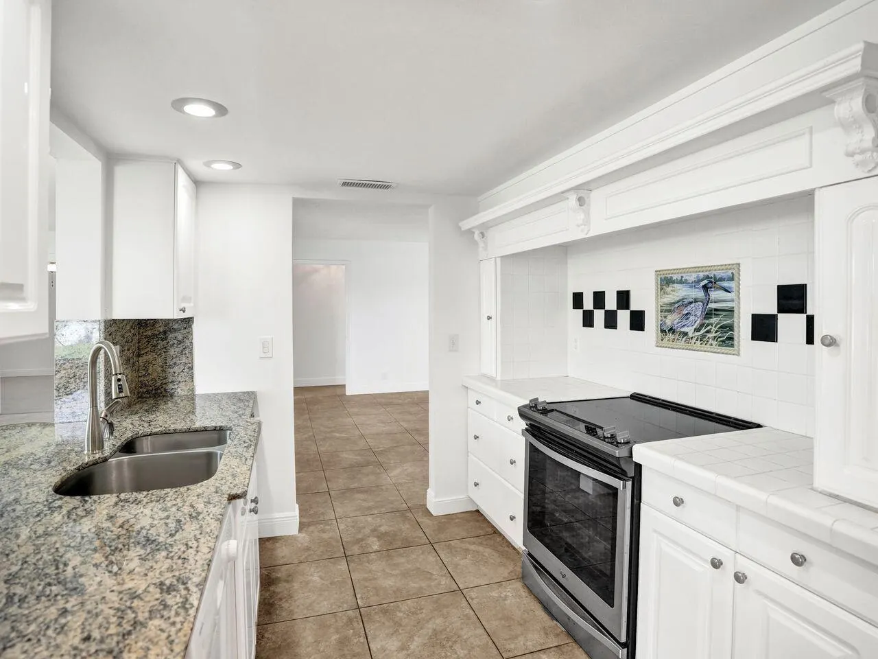 605 SW 21ST Circle