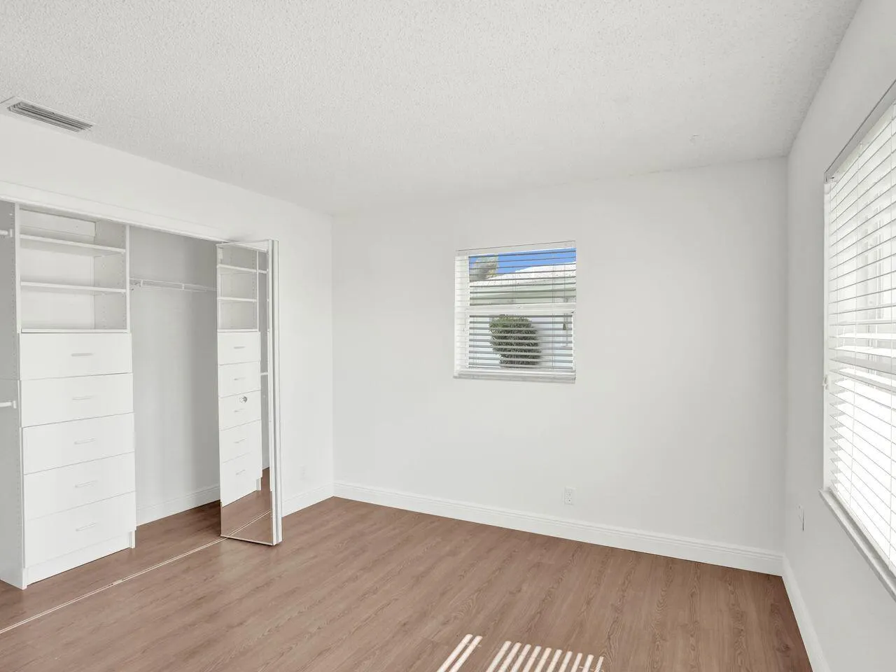 605 SW 21ST Circle
