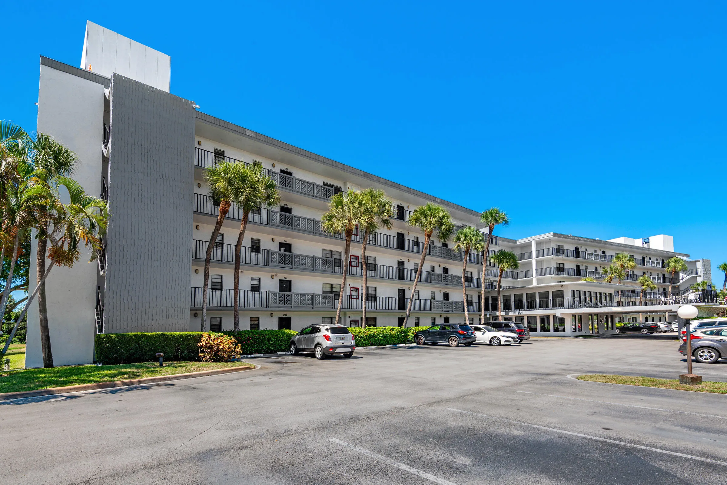 9235 SW 8th Street #502