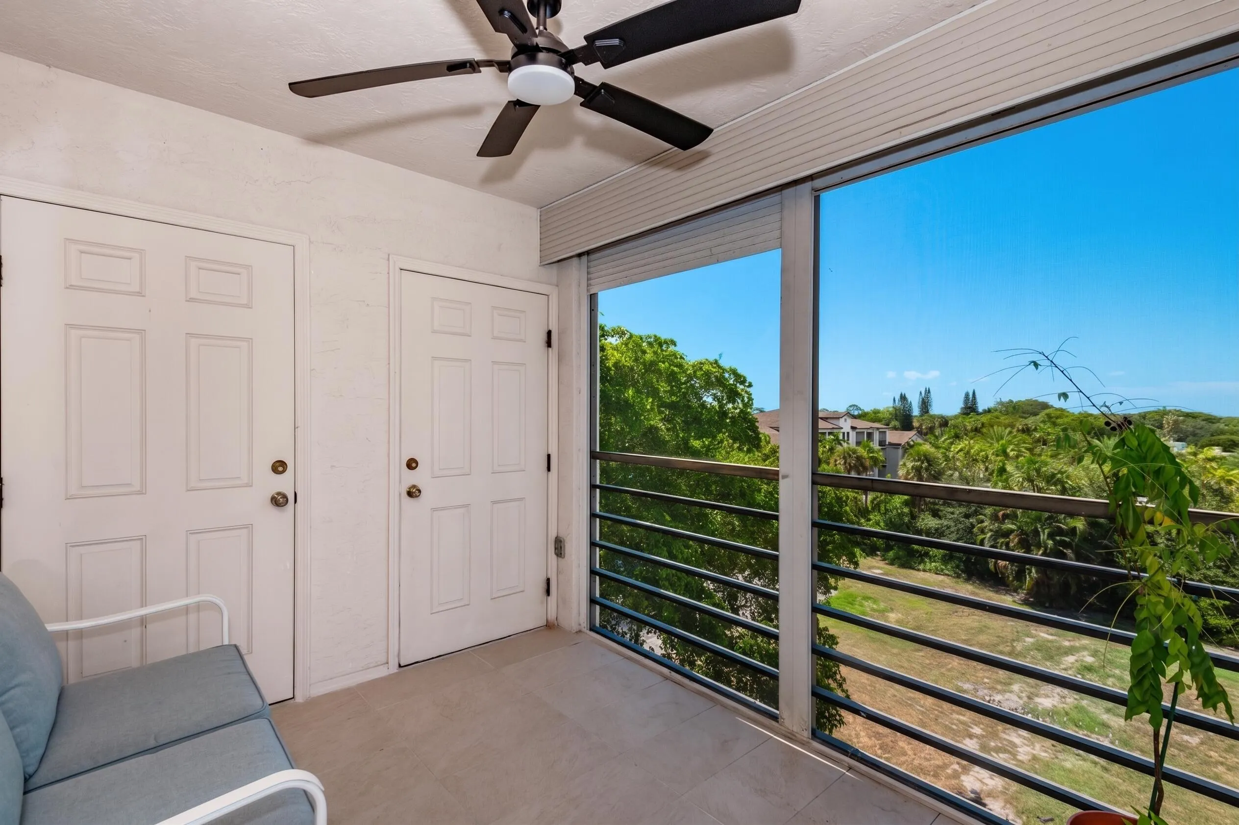 9235 SW 8th Street #502