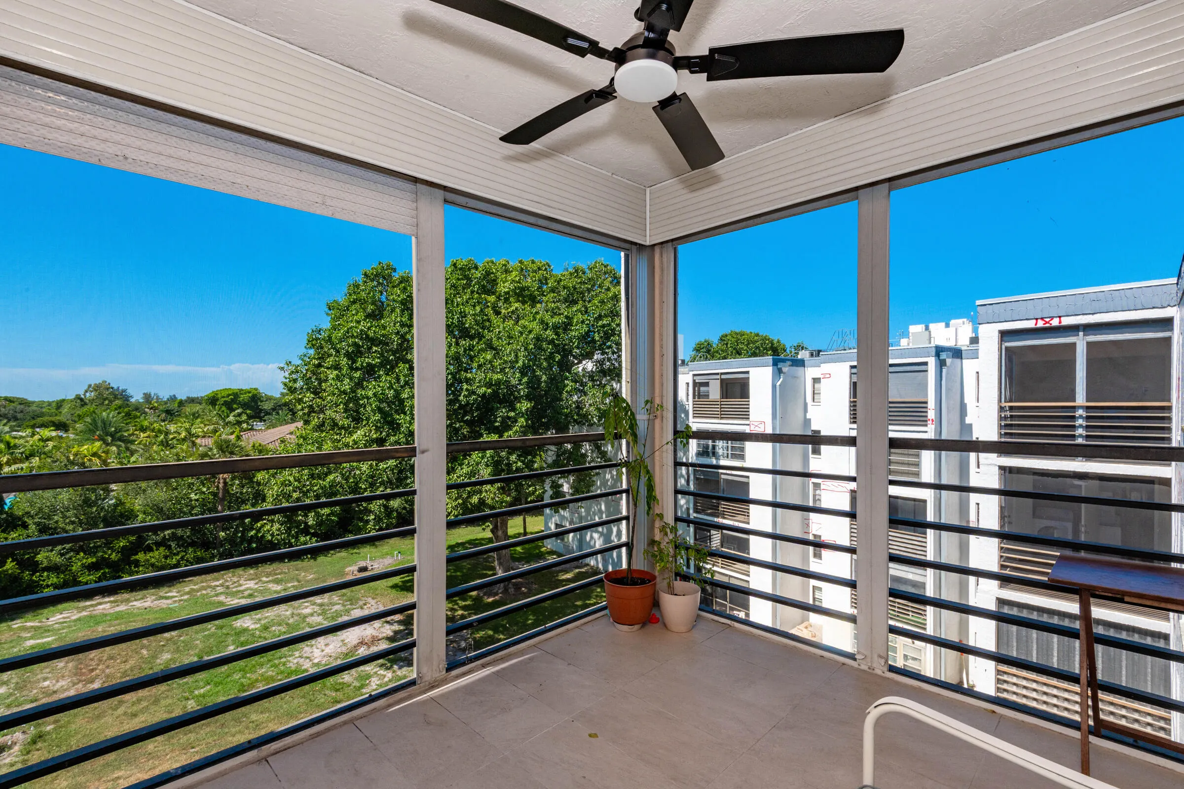 9235 SW 8th Street #502