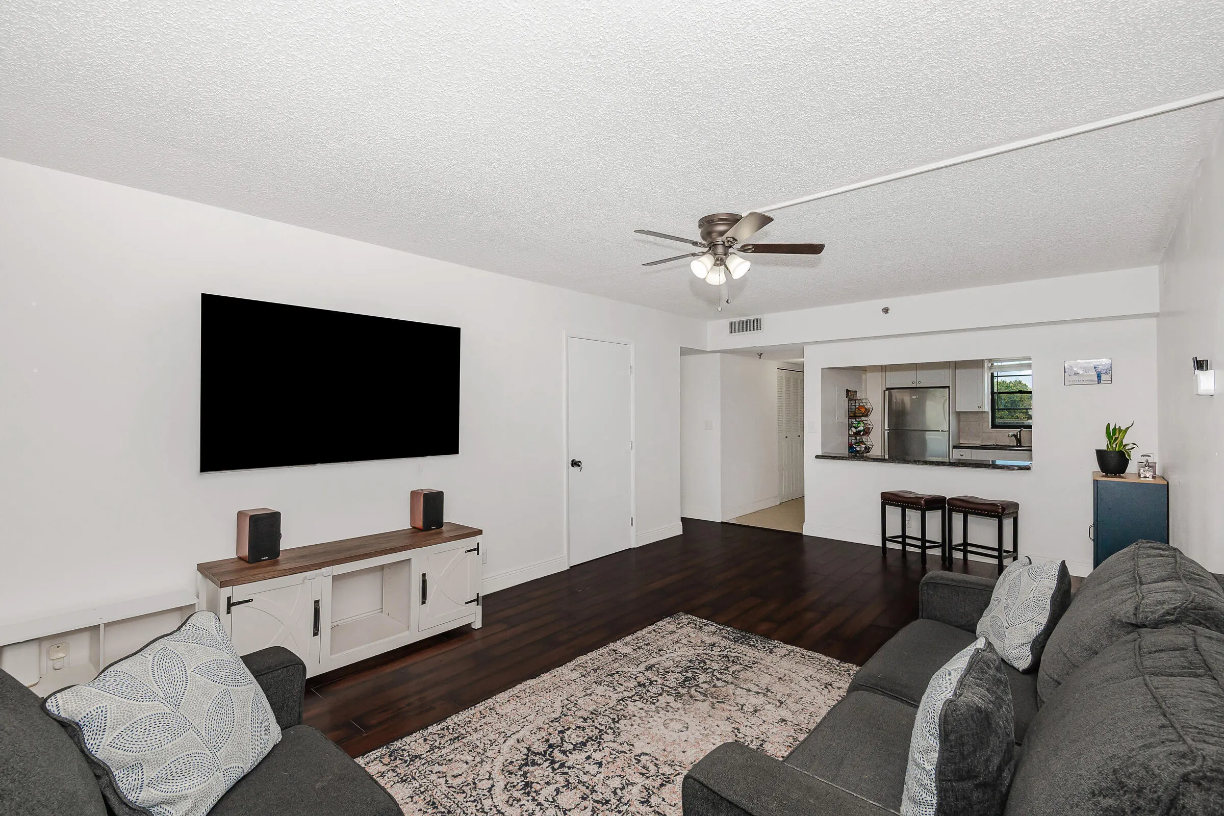 9235 SW 8th Street #502