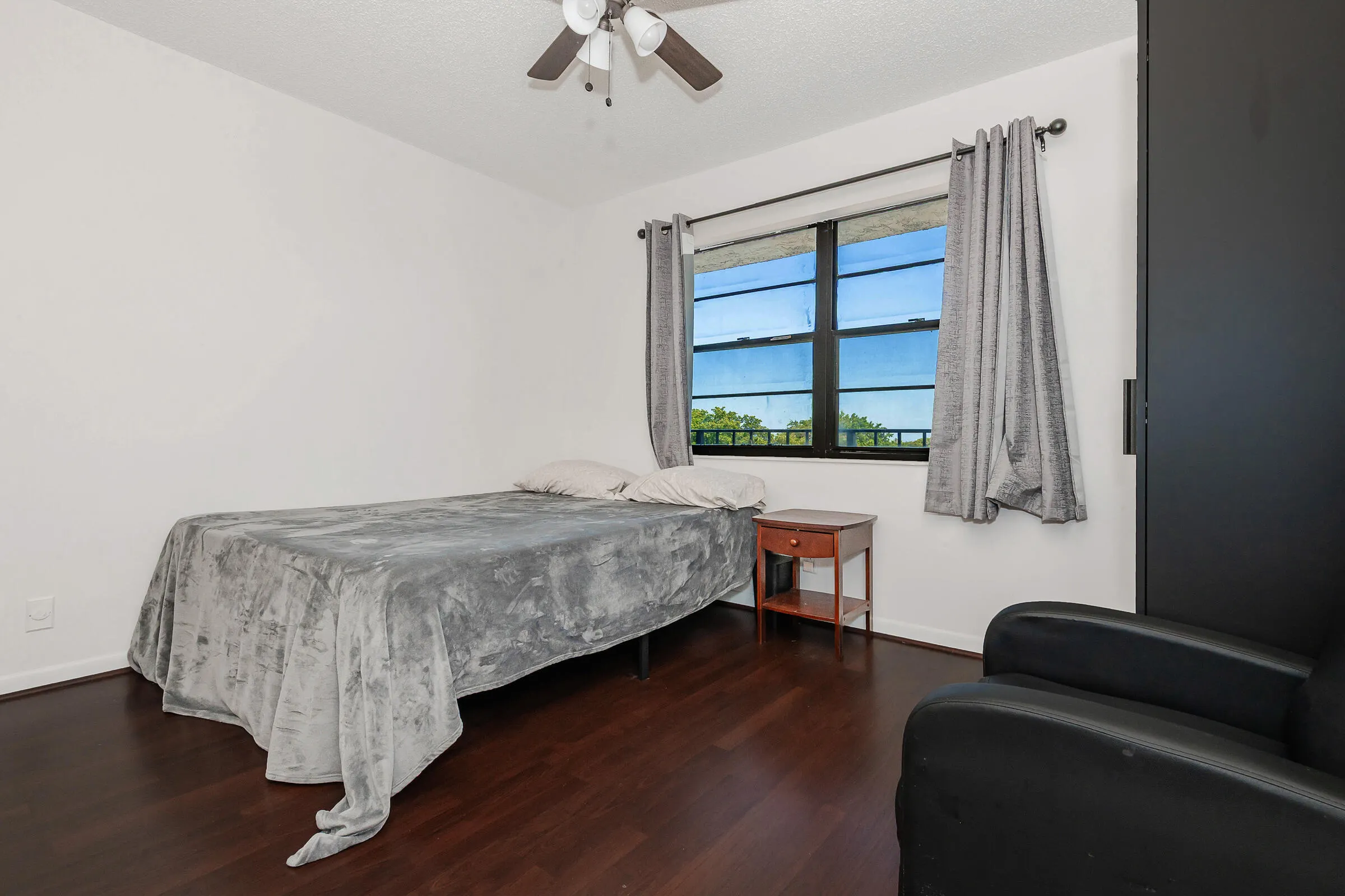 9235 SW 8th Street #502