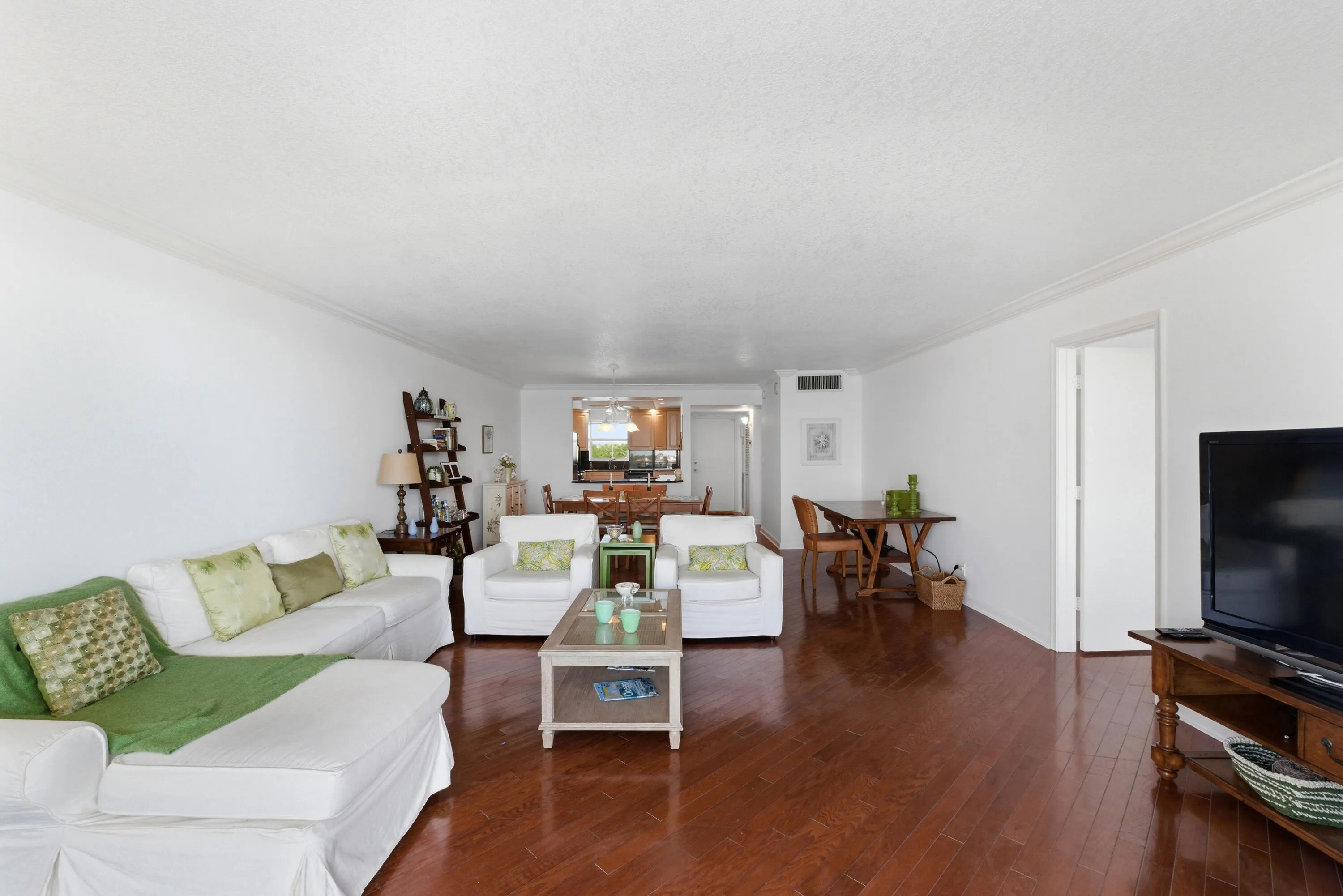 511 BAYSHORE Drive #410