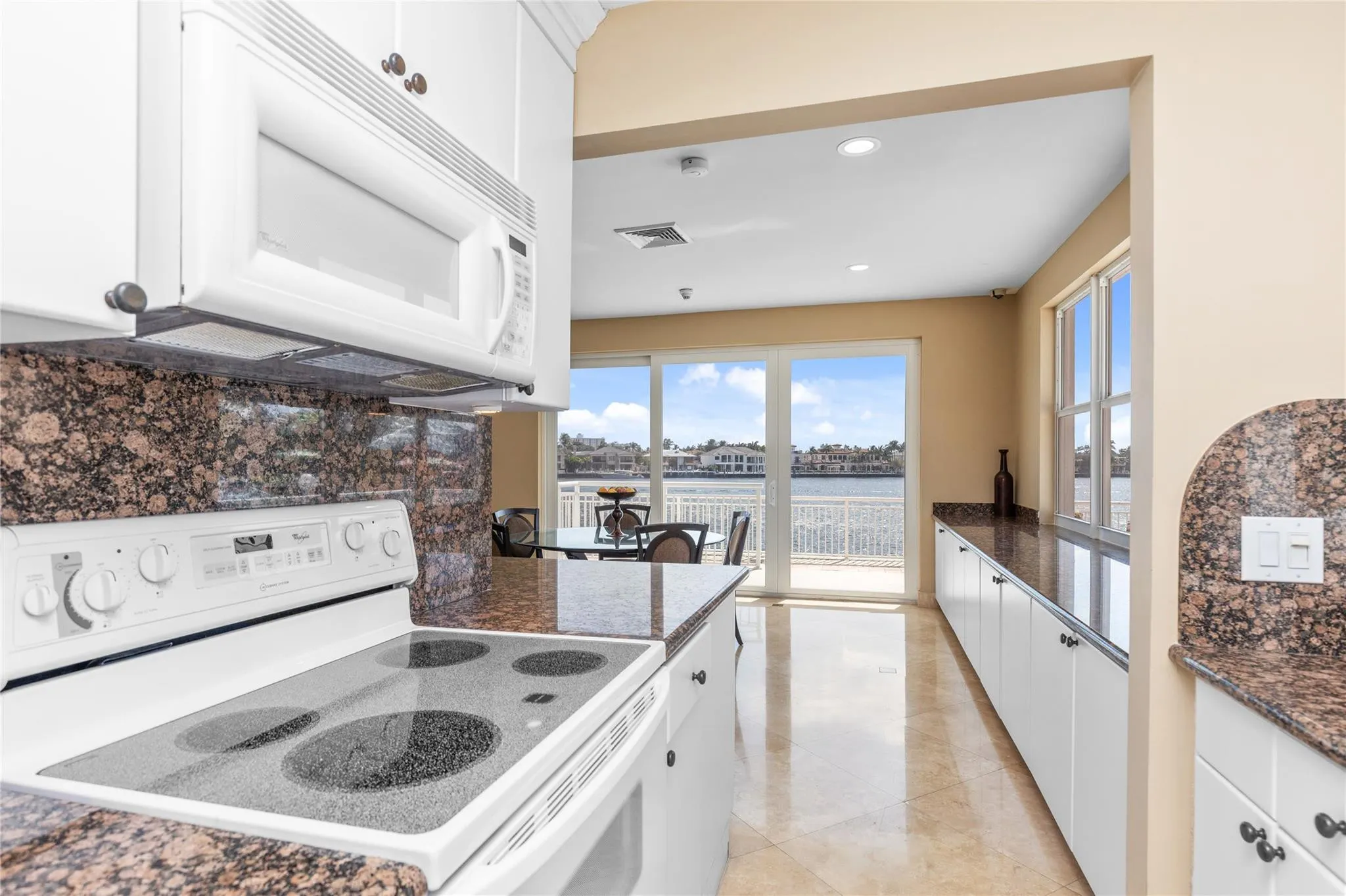 511 BAYSHORE Drive #410