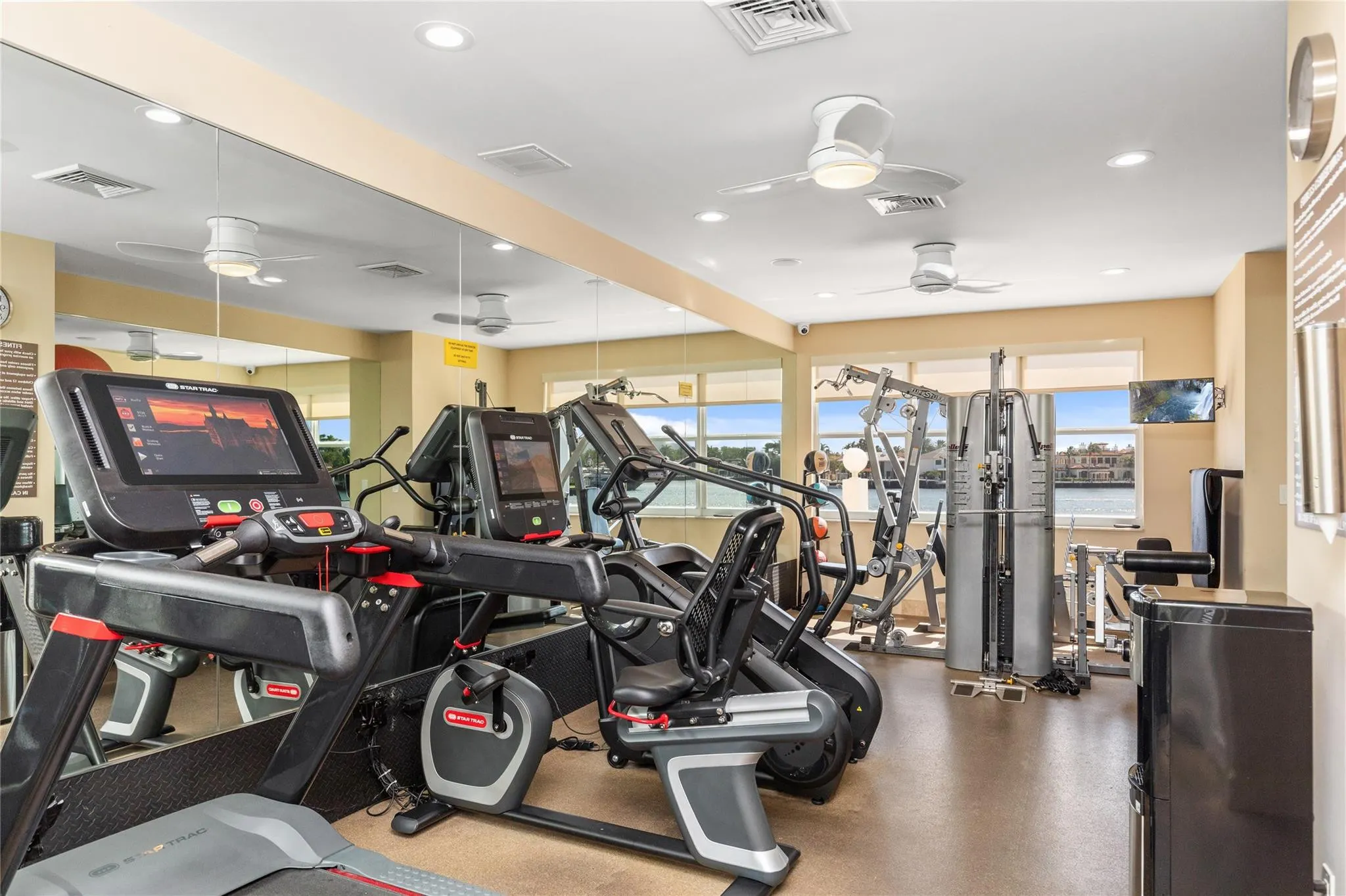 511 BAYSHORE Drive #410
