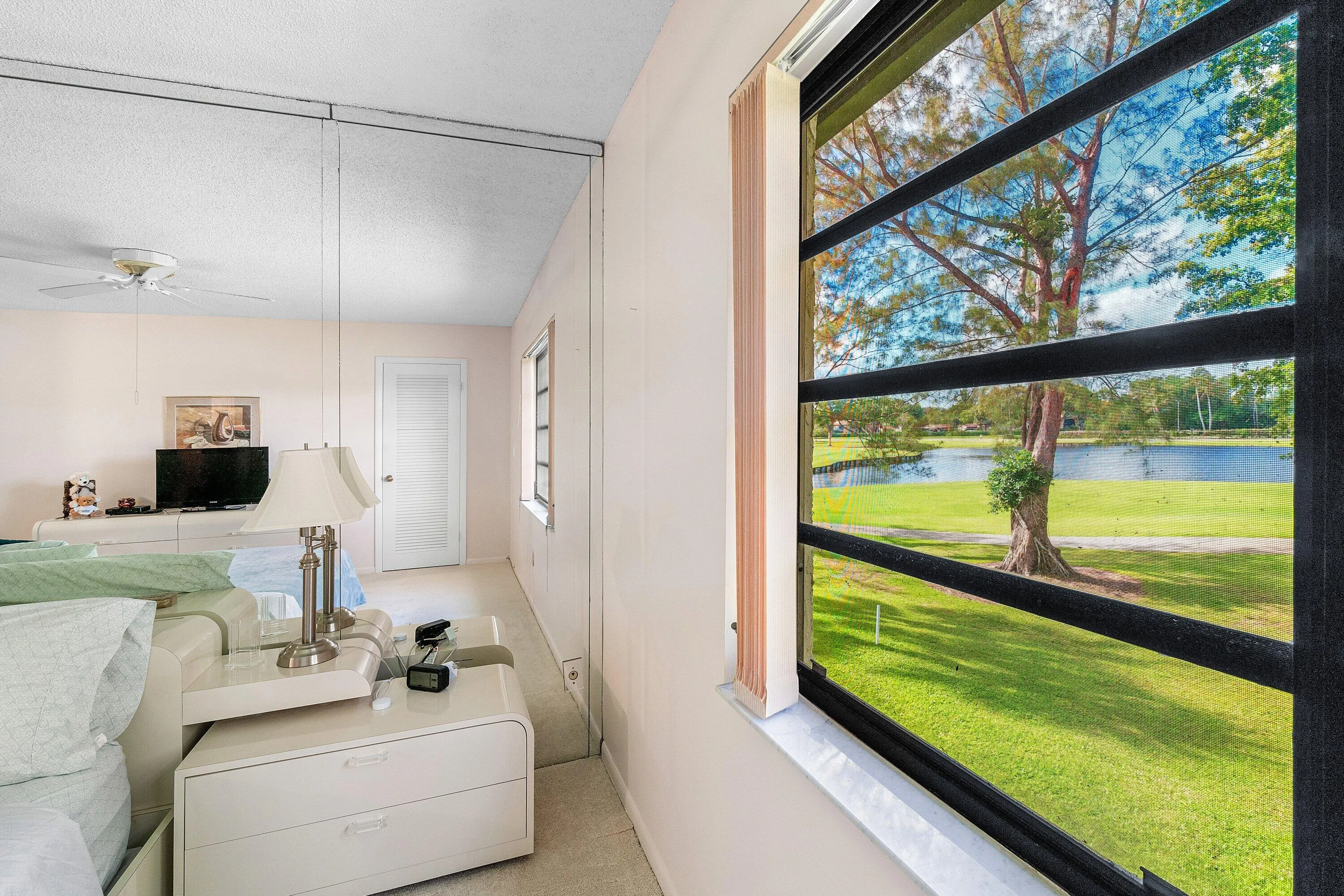 8320 CASA DEL LAGO #D
