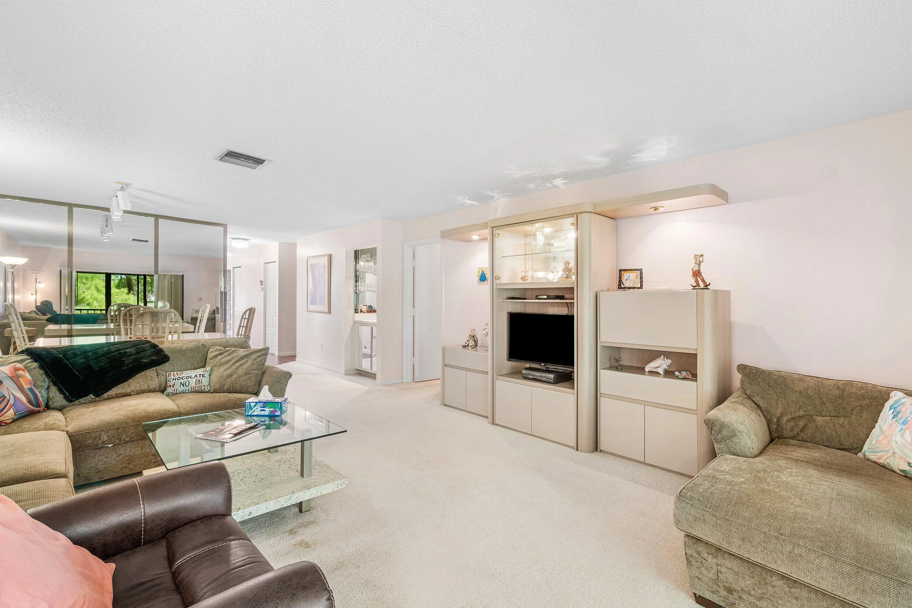 8320 CASA DEL LAGO #D