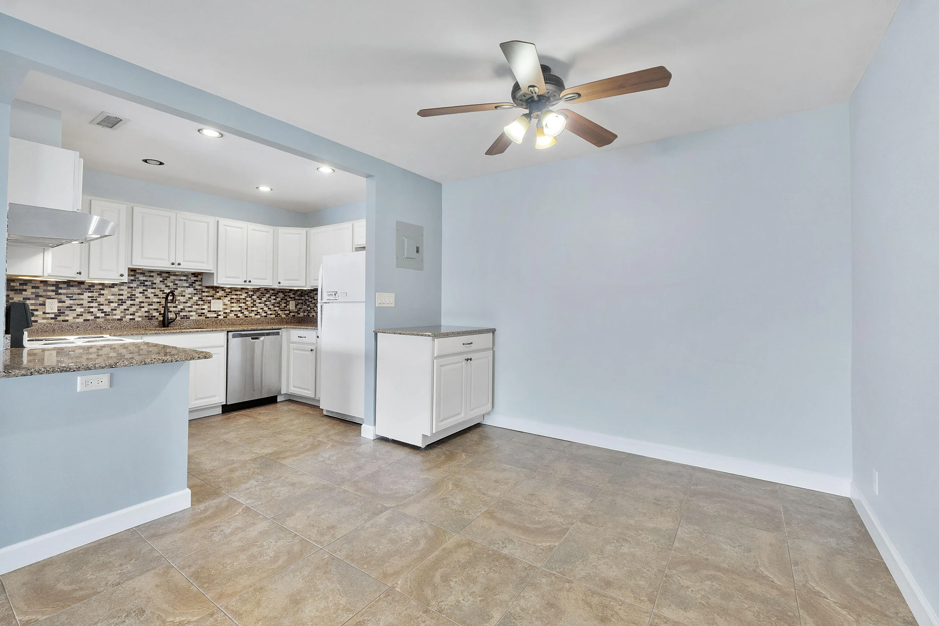 6253 Bay Club Drive #3