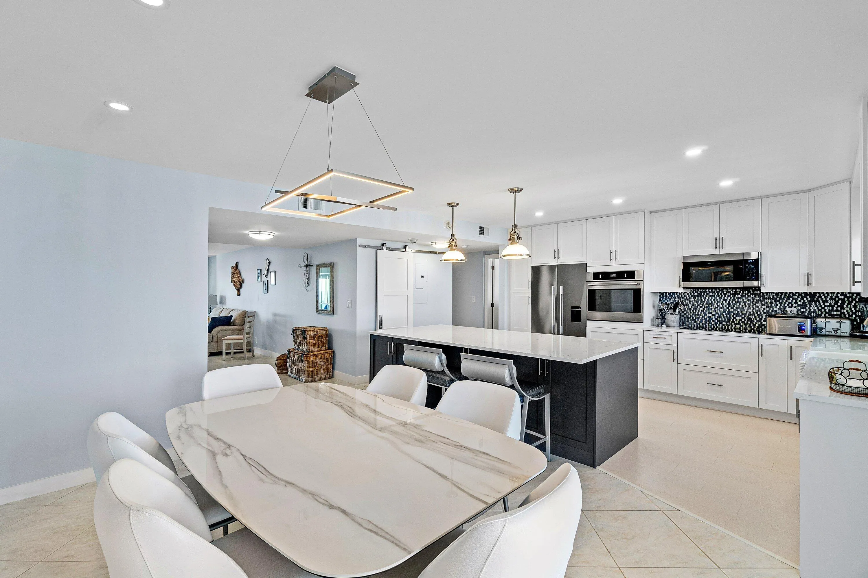 220 MacFarlane Drive #PH4-S