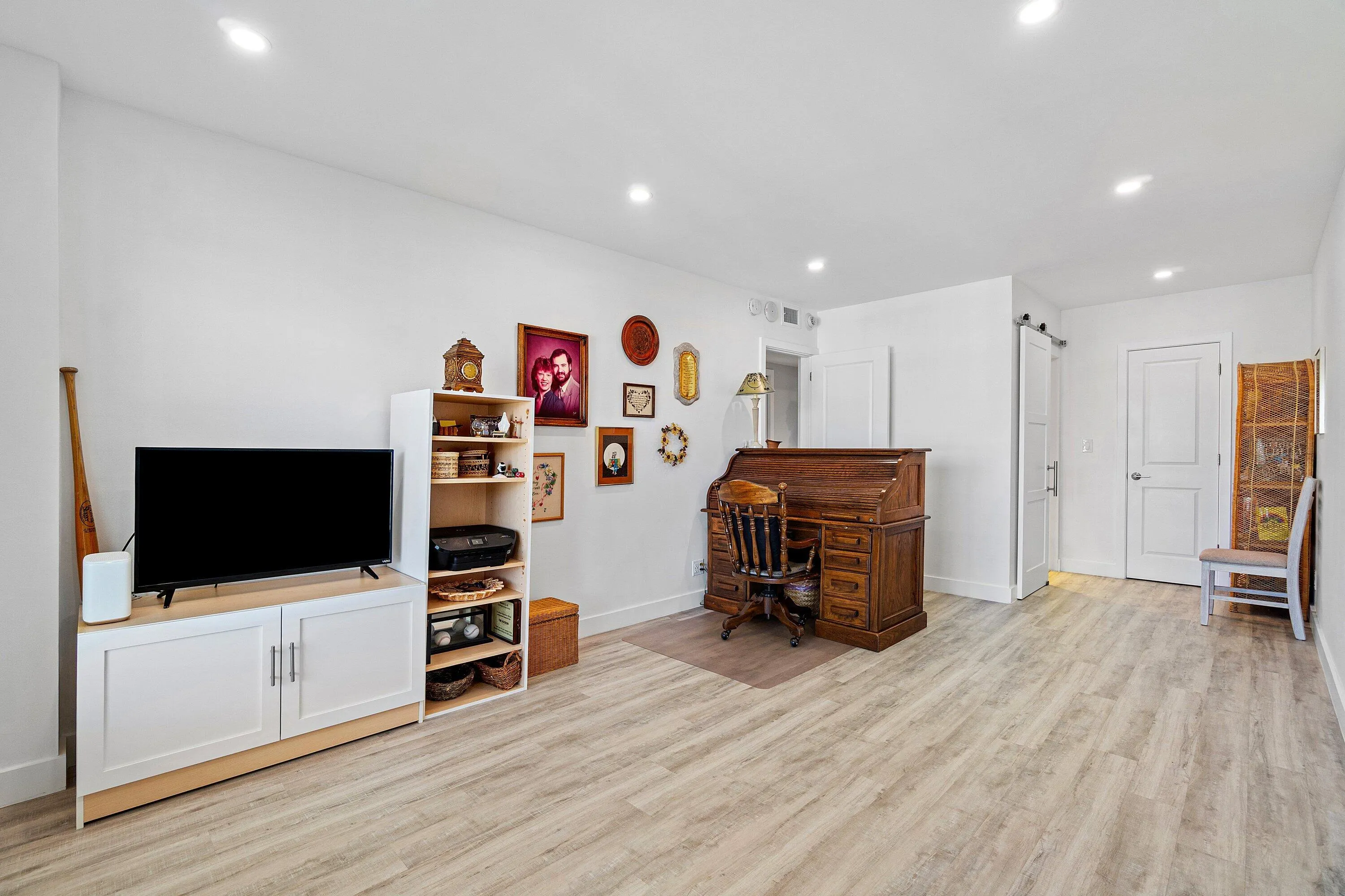 220 MacFarlane Drive #PH4-S