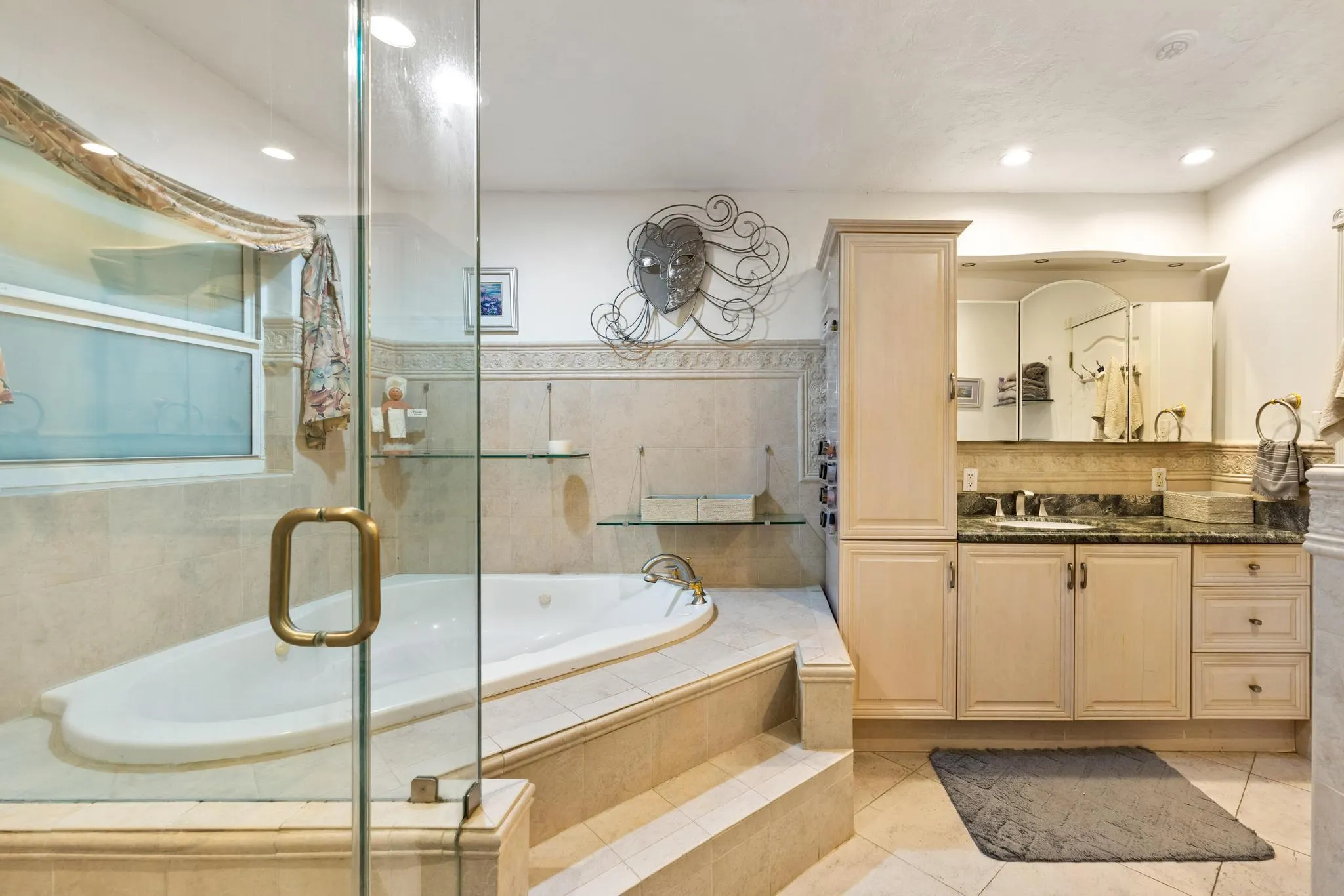 2851 NE 11TH Street