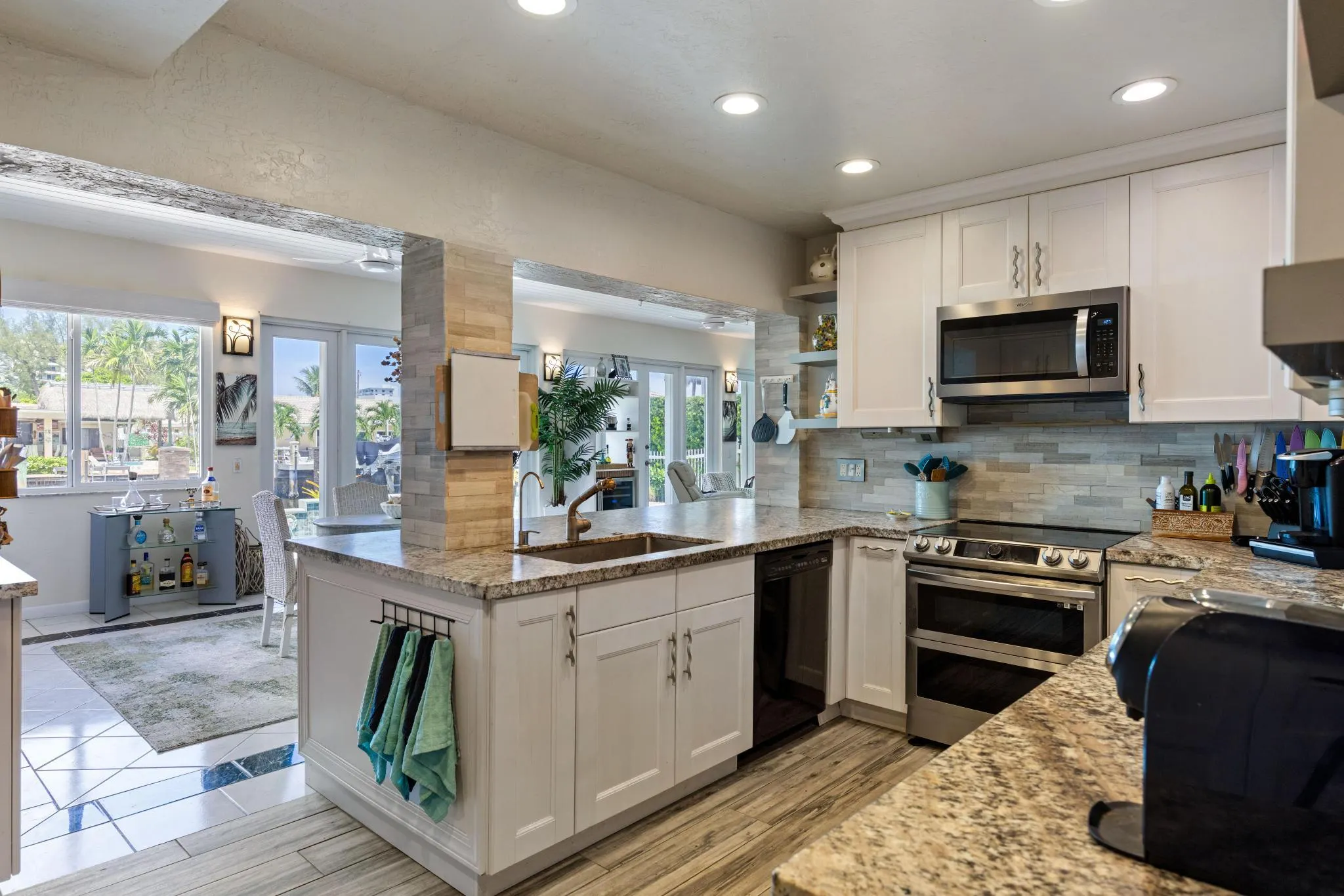 2851 NE 11TH Street