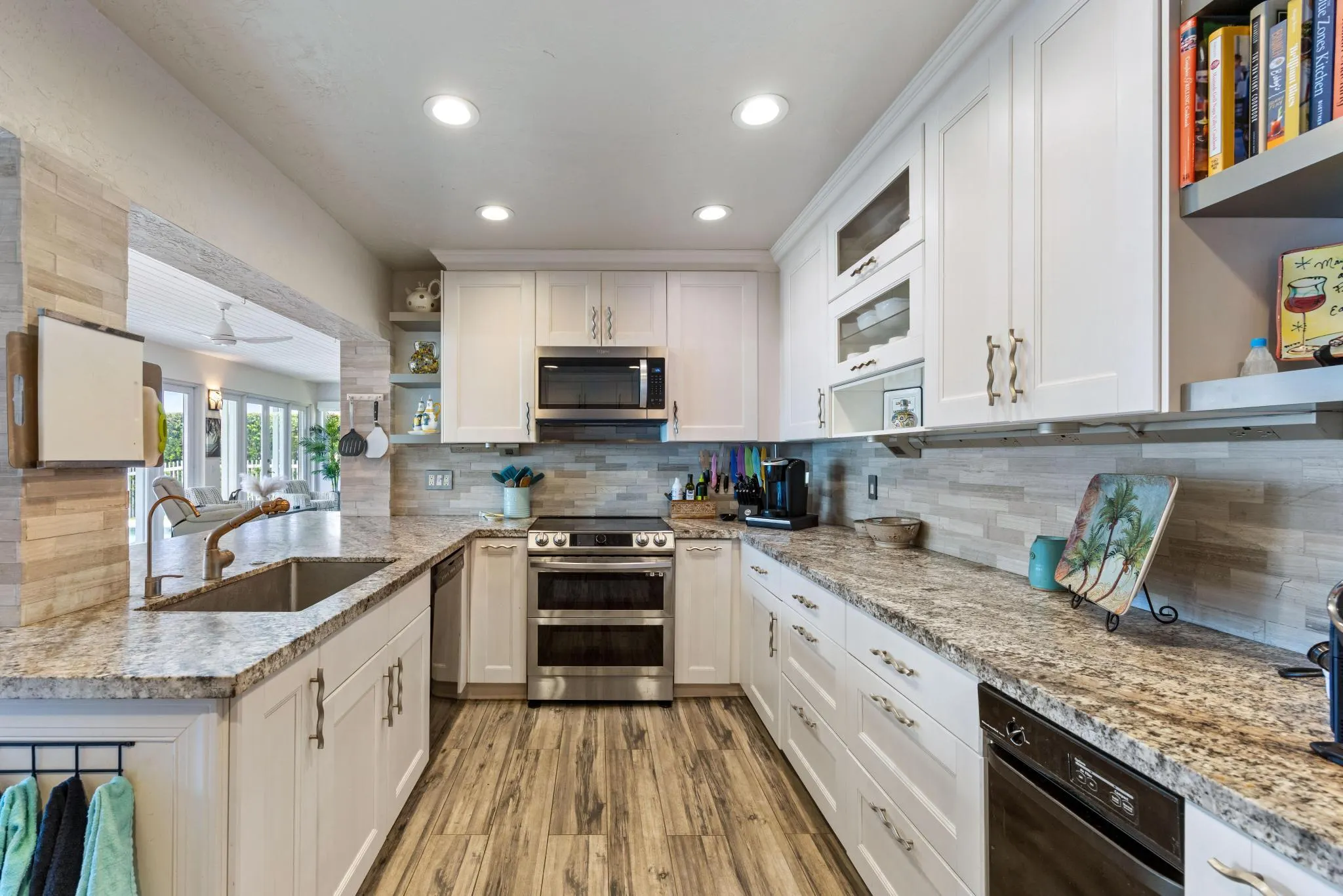 2851 NE 11TH Street