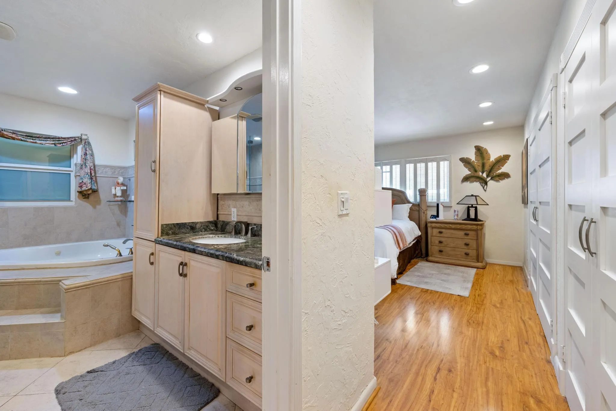 2851 NE 11TH Street