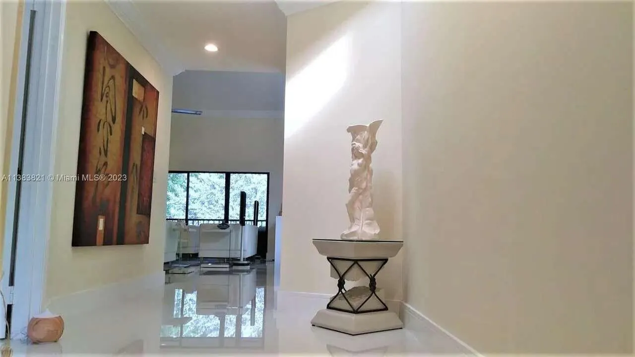 17324 BOCA CLUB Boulevard #902