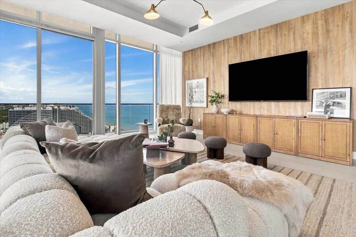 153 N Seabreeze Boulevard #2602-S