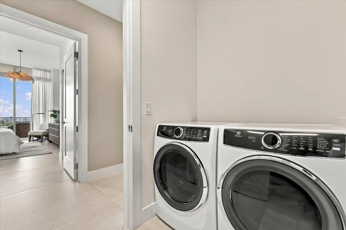 153 N Seabreeze Boulevard #2602-S