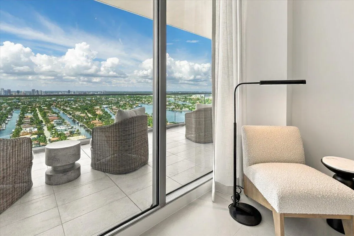 153 N Seabreeze Boulevard #2602-S