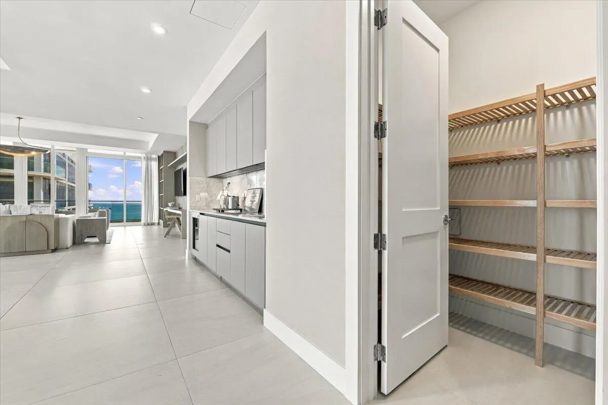 153 N Seabreeze Boulevard #2602-S