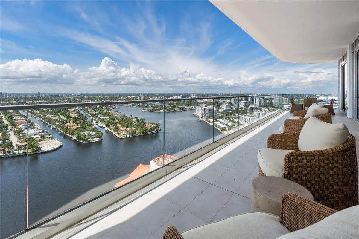 153 N Seabreeze Boulevard #2602-S
