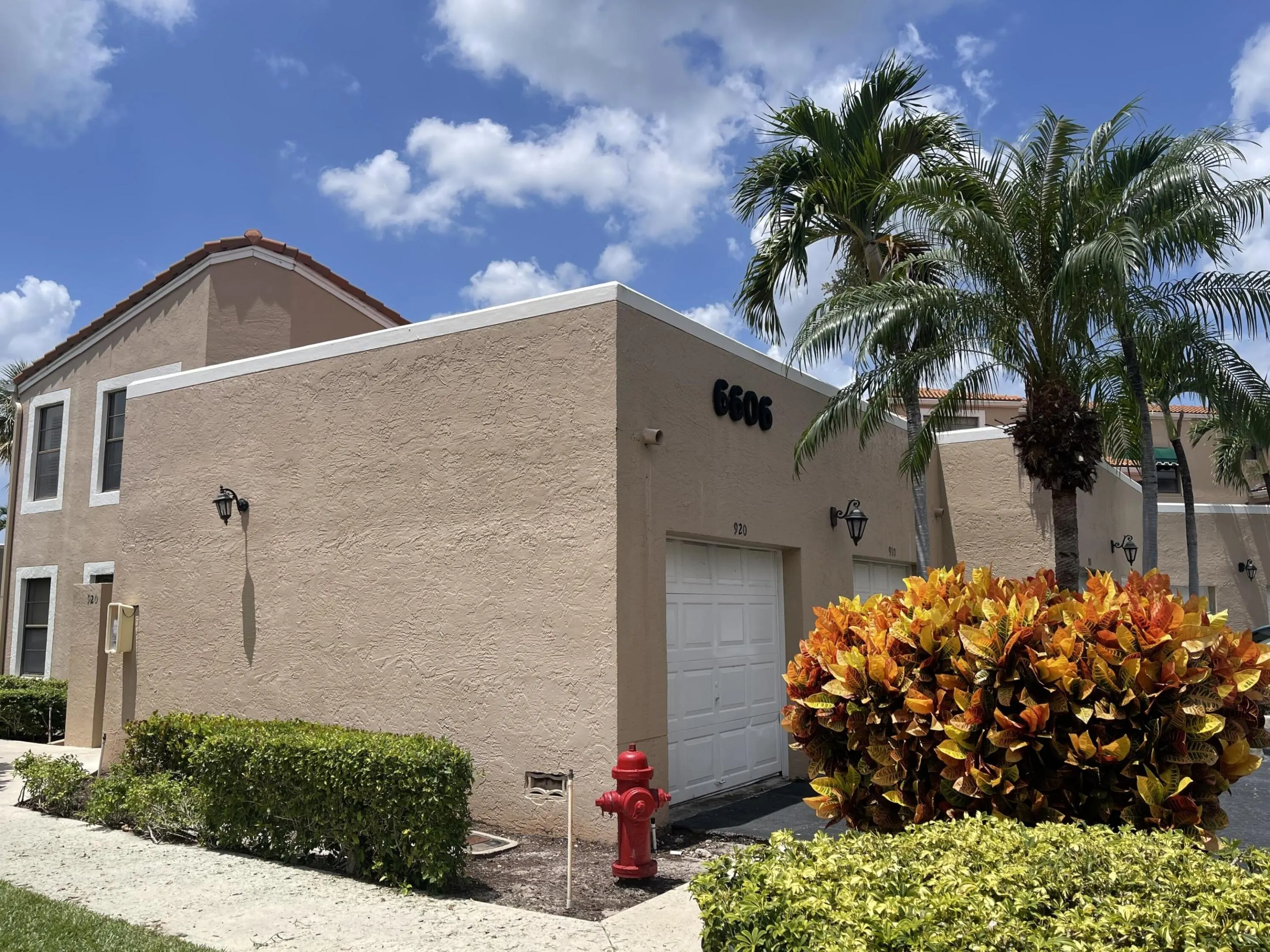 6606 VILLA SONRISA Drive #920