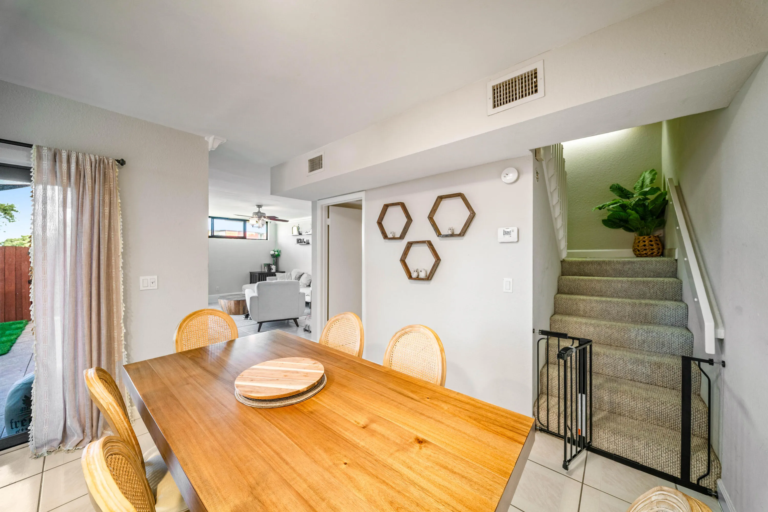 3814 Victoria Drive