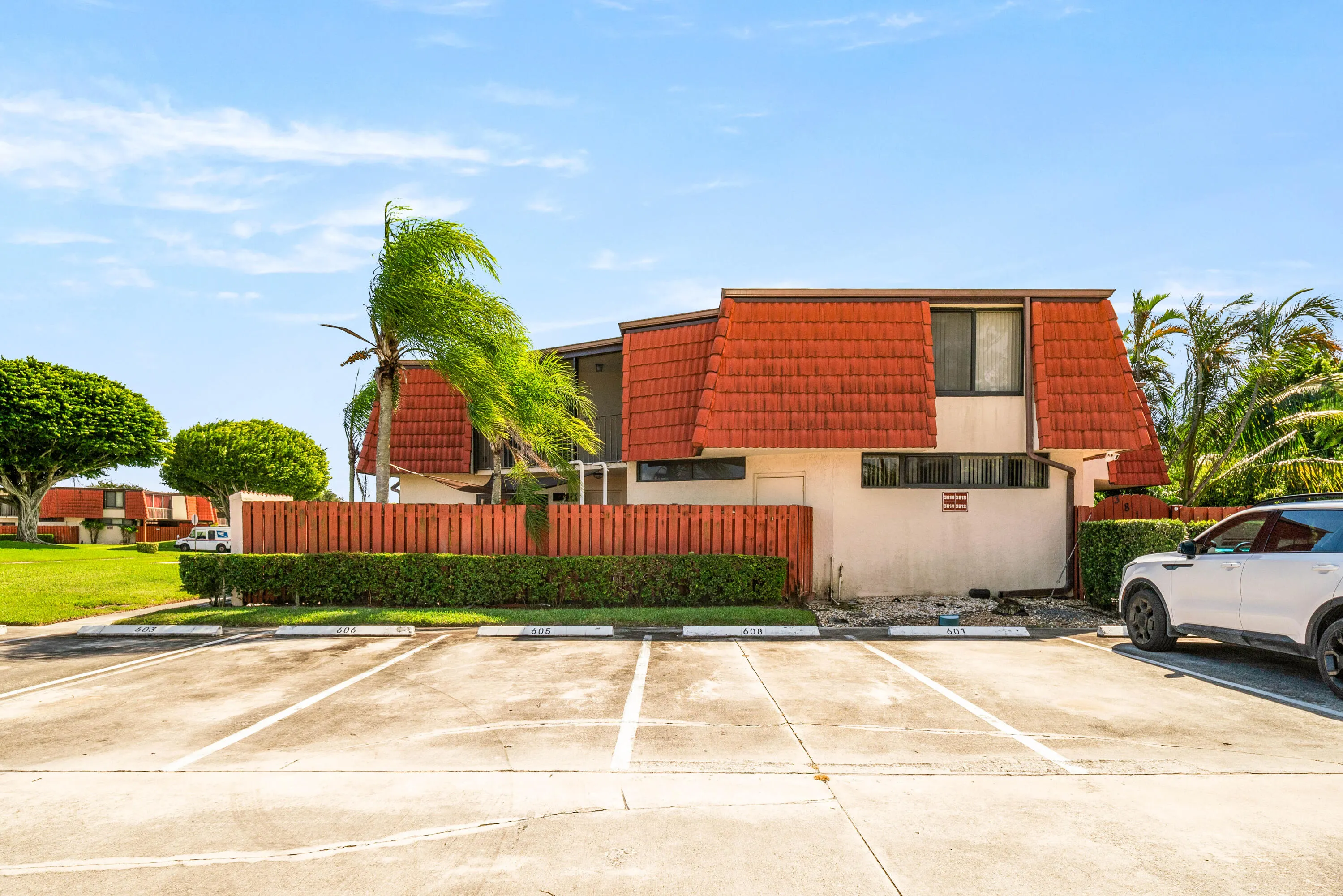 3814 Victoria Drive
