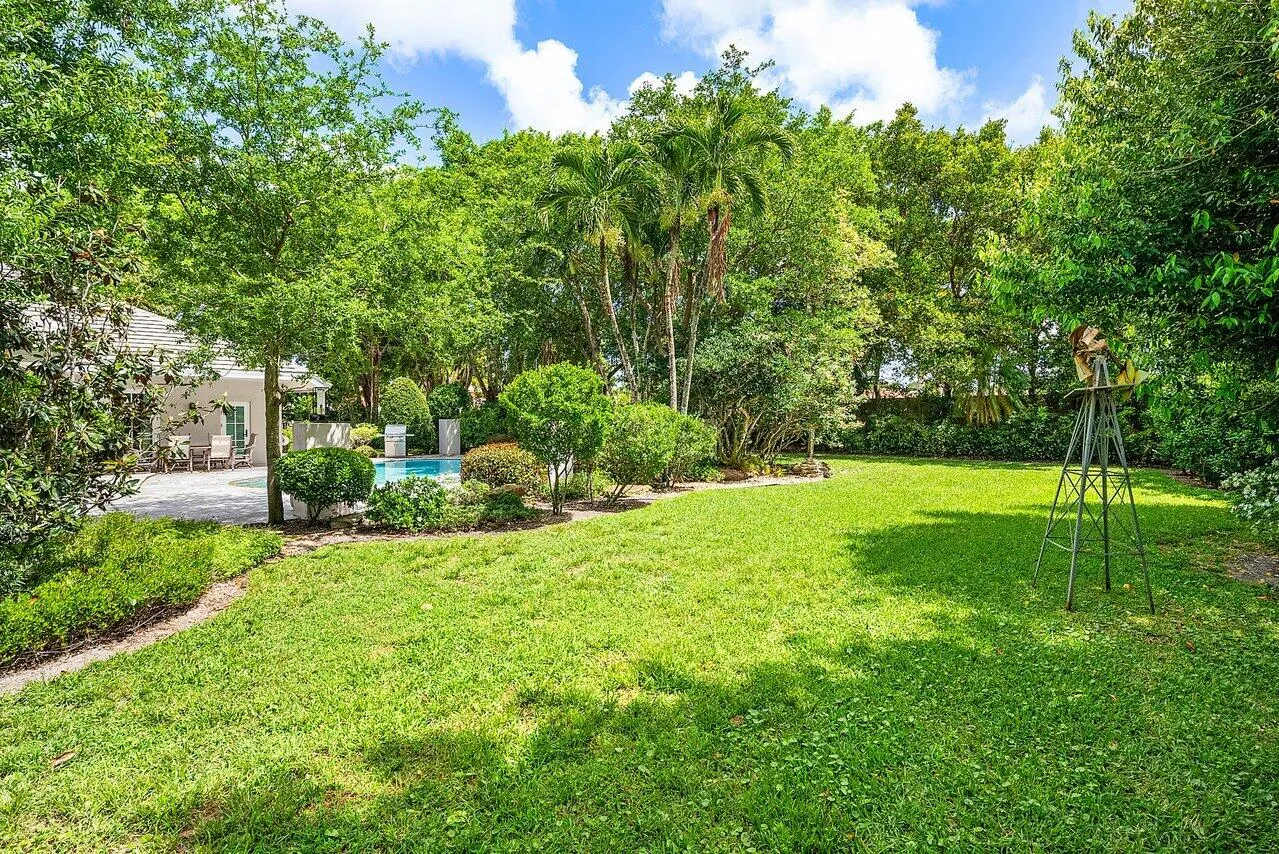 3010 Hampton Circle