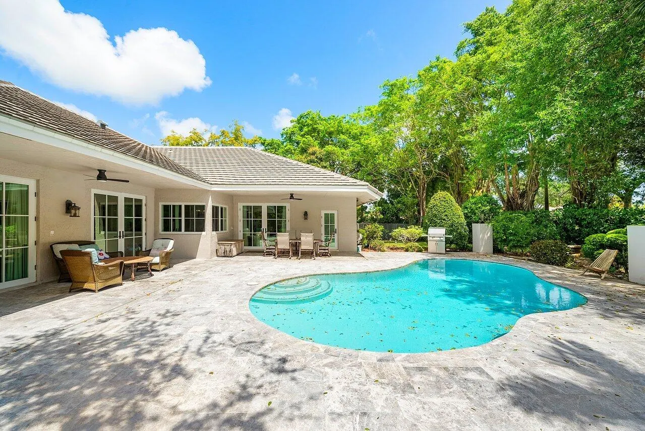 3010 Hampton Circle