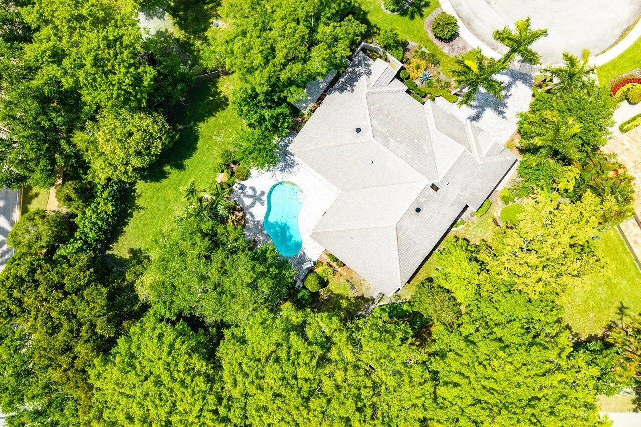 3010 Hampton Circle