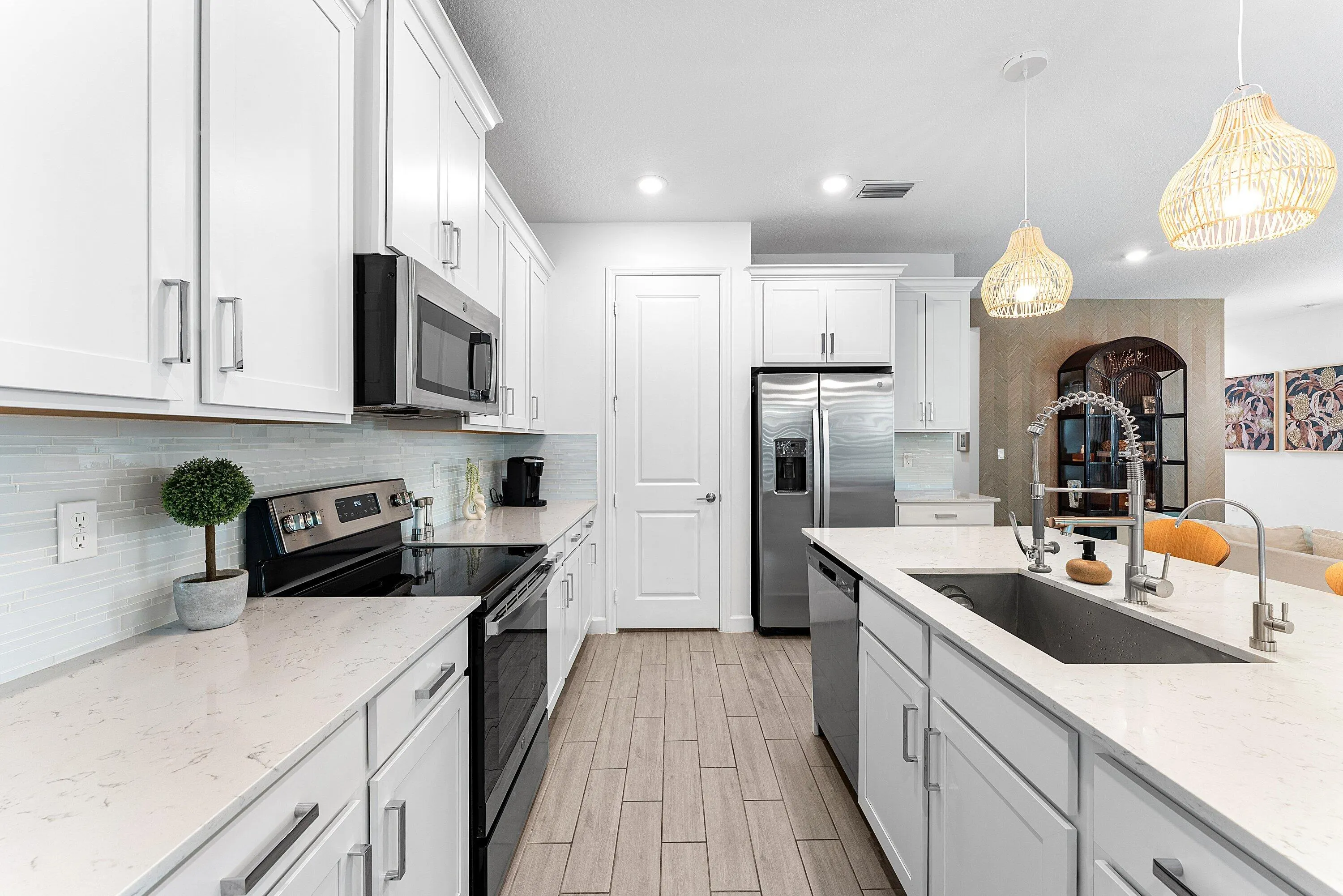 2661 Country Lake Trail