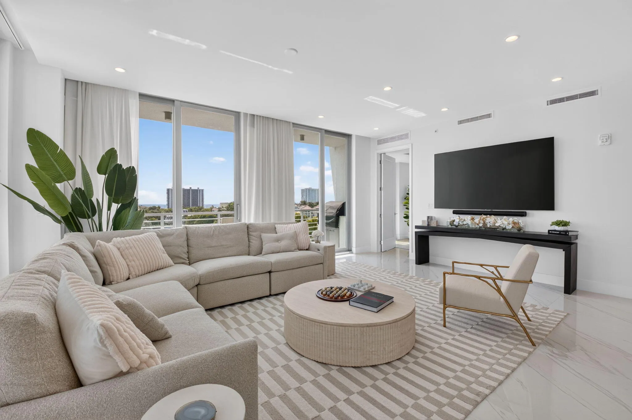 495 E Royal Palm Road #601