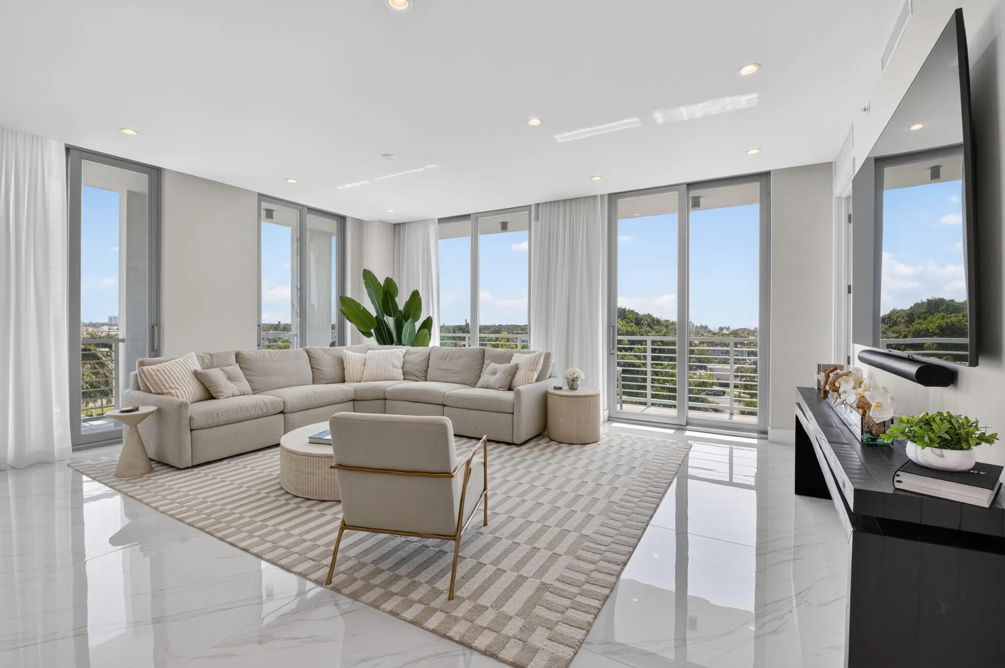 495 E Royal Palm Road #601