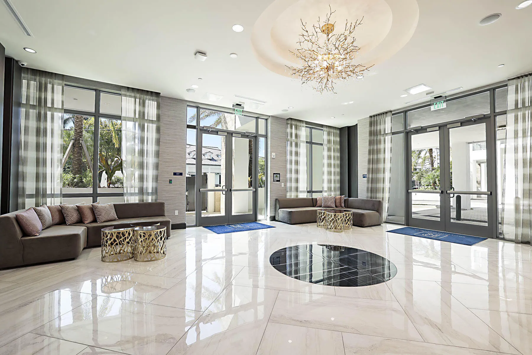 485 E Royal Palm Road ## 503