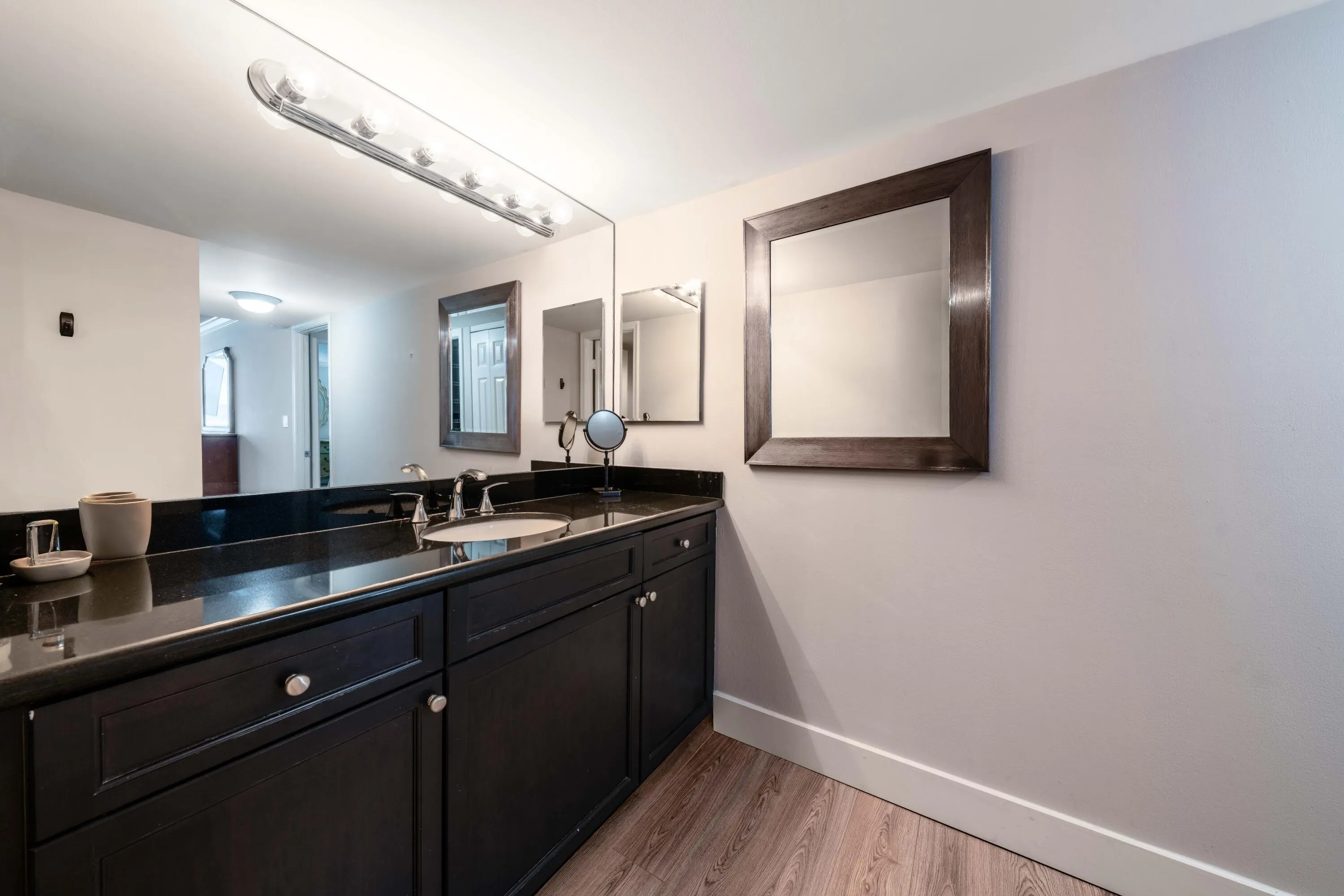 1150 Hillsboro Mile #202