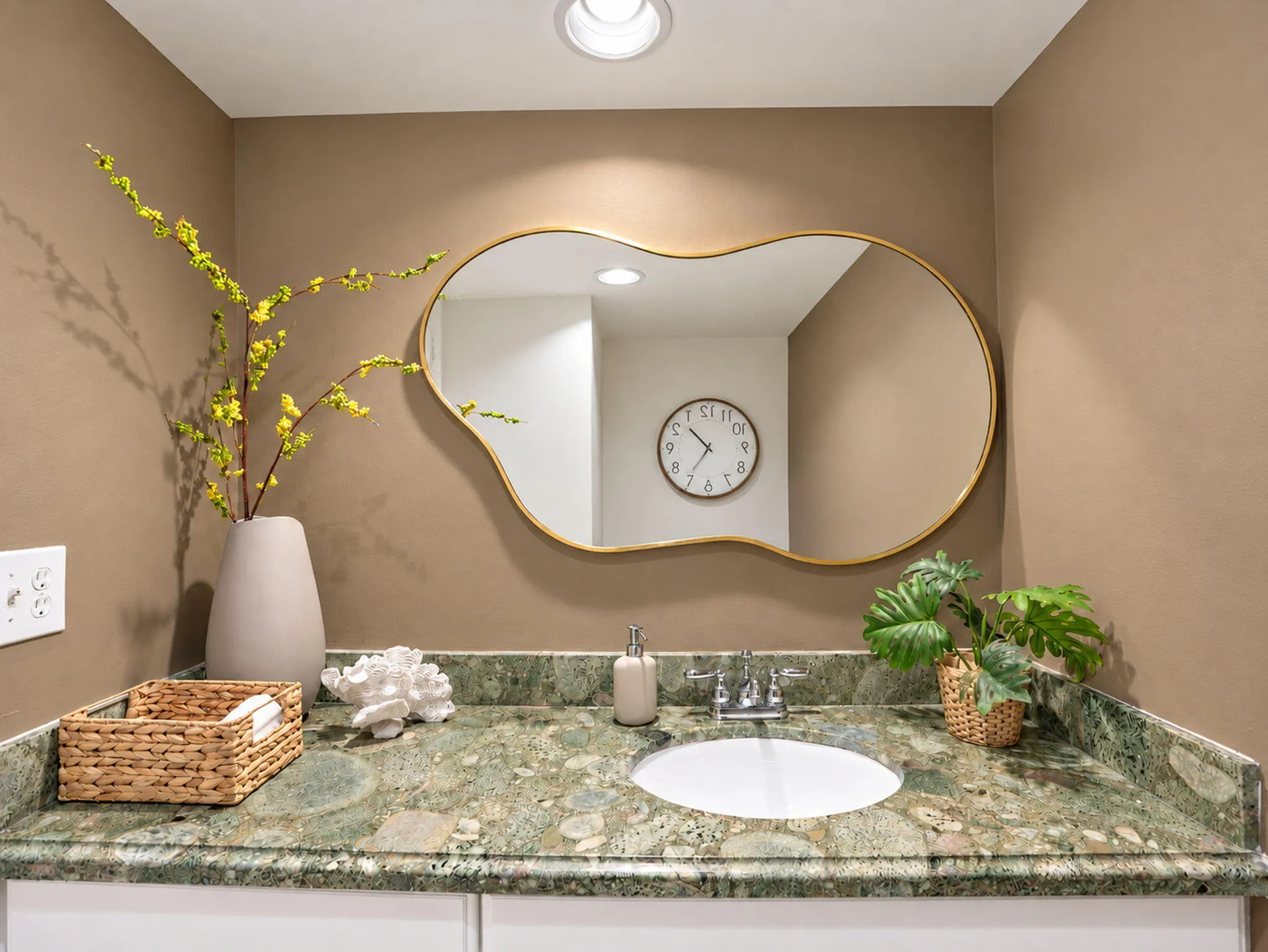 2708 NE 14th Street Causeway #2