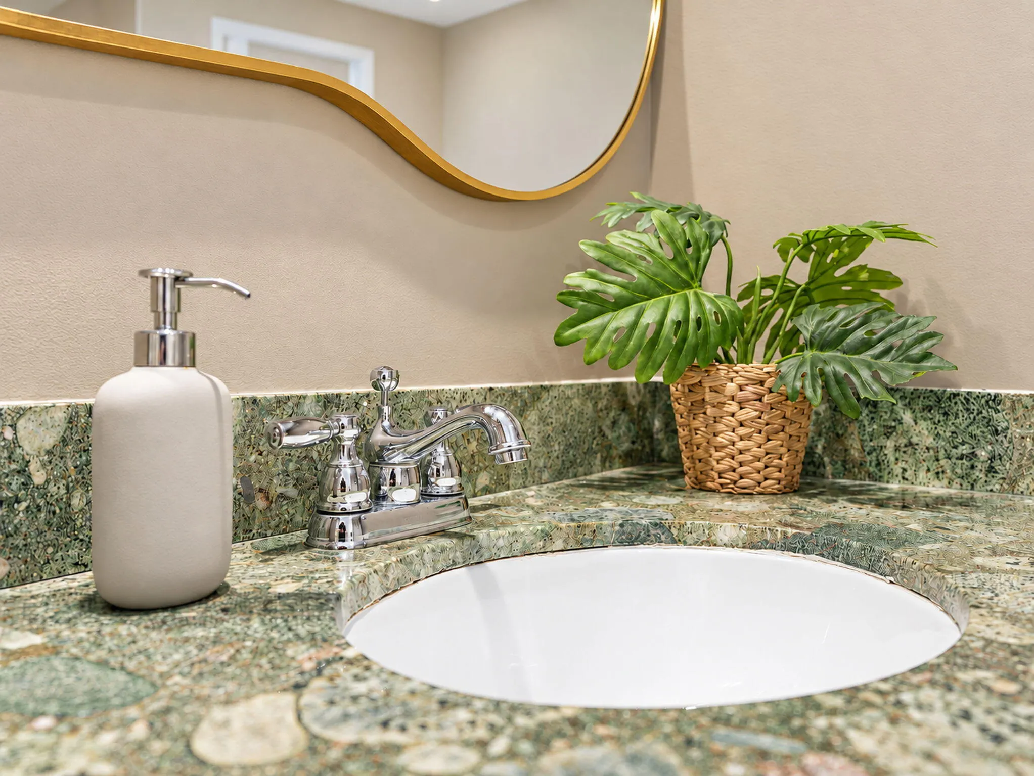 2708 NE 14th Street Causeway #2