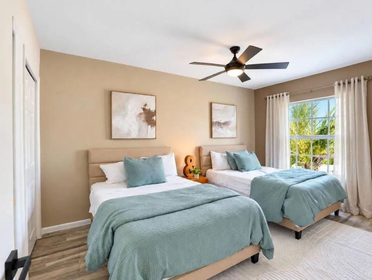 2708 NE 14th Street Causeway #2