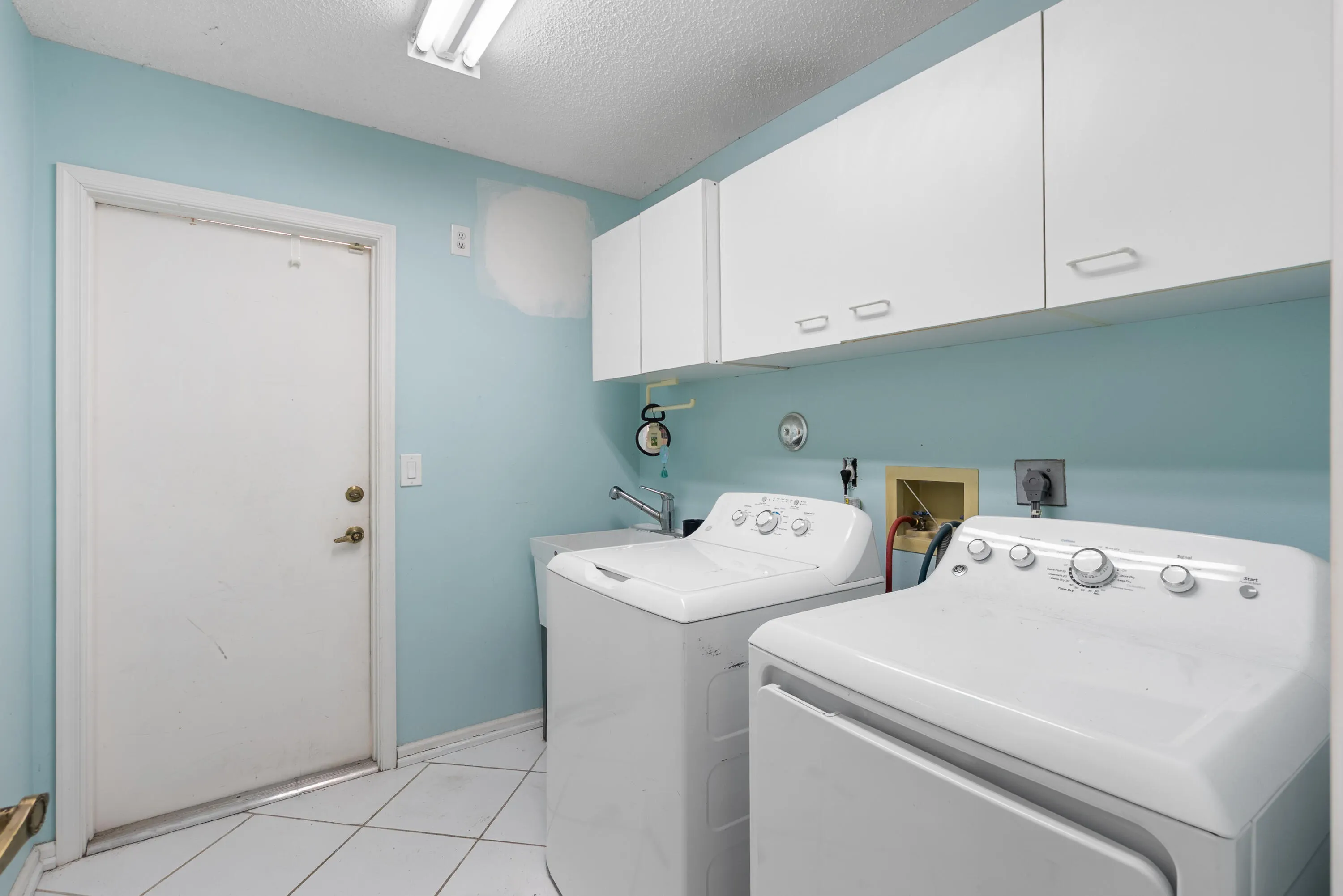 5229 BODEGA Place