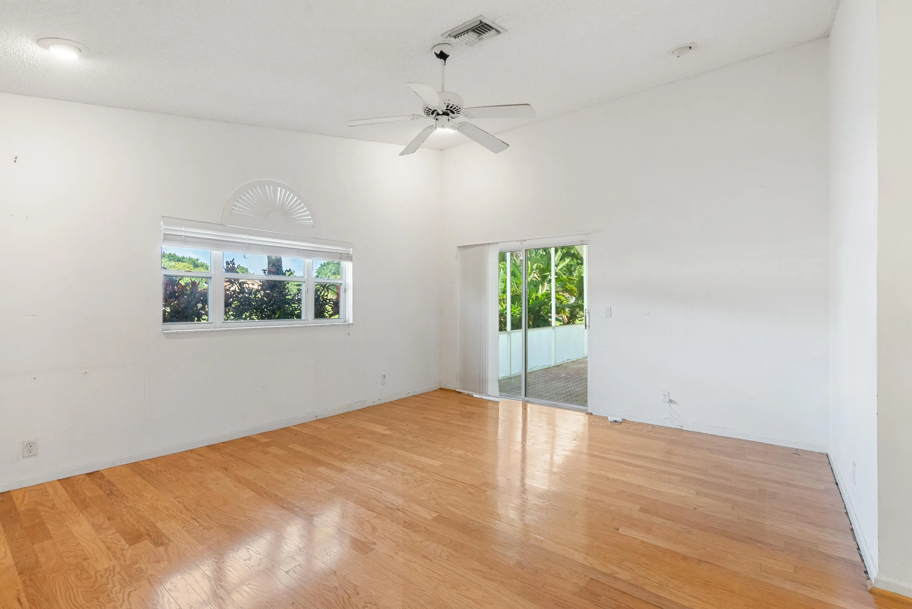 5229 BODEGA Place