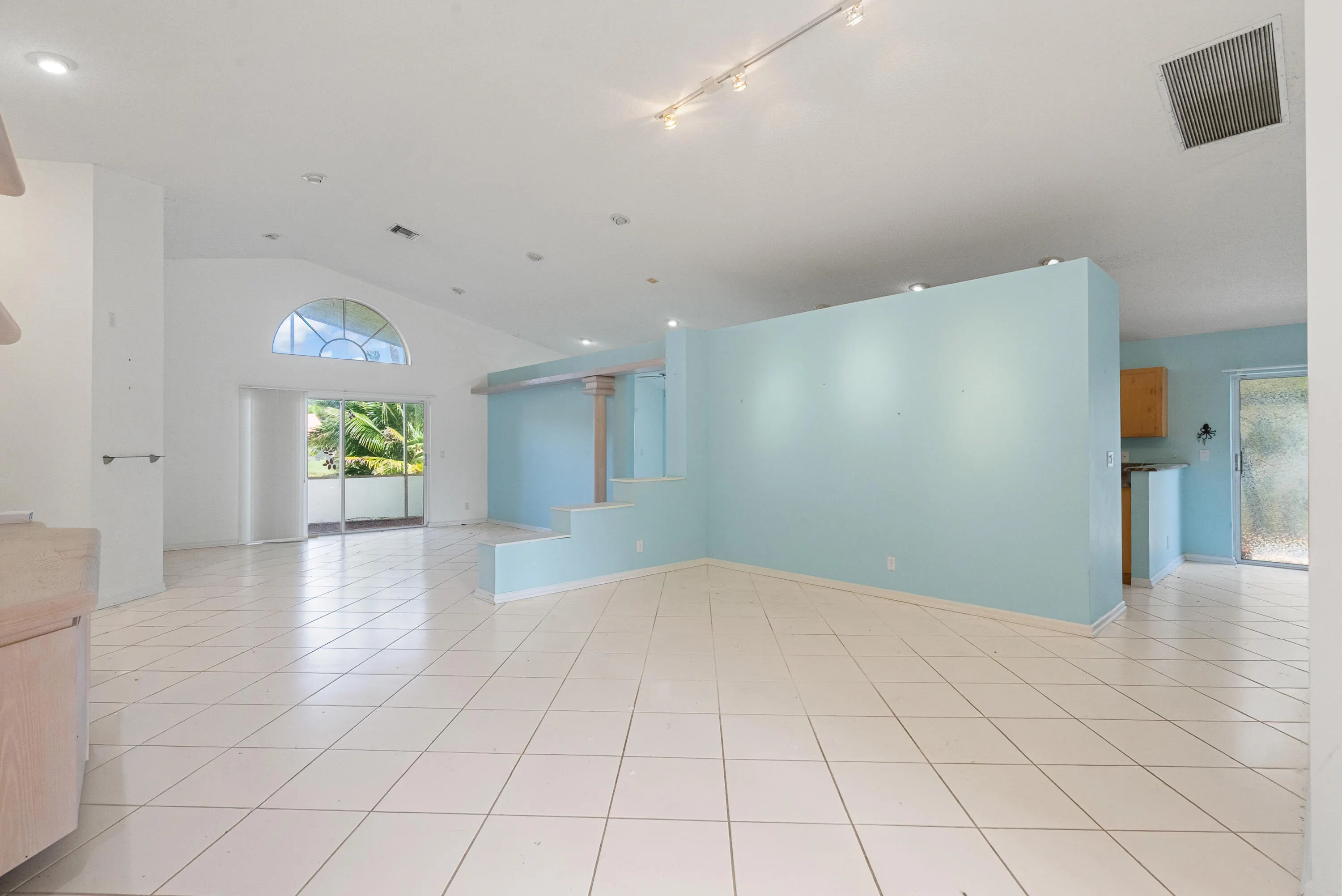 5229 BODEGA Place