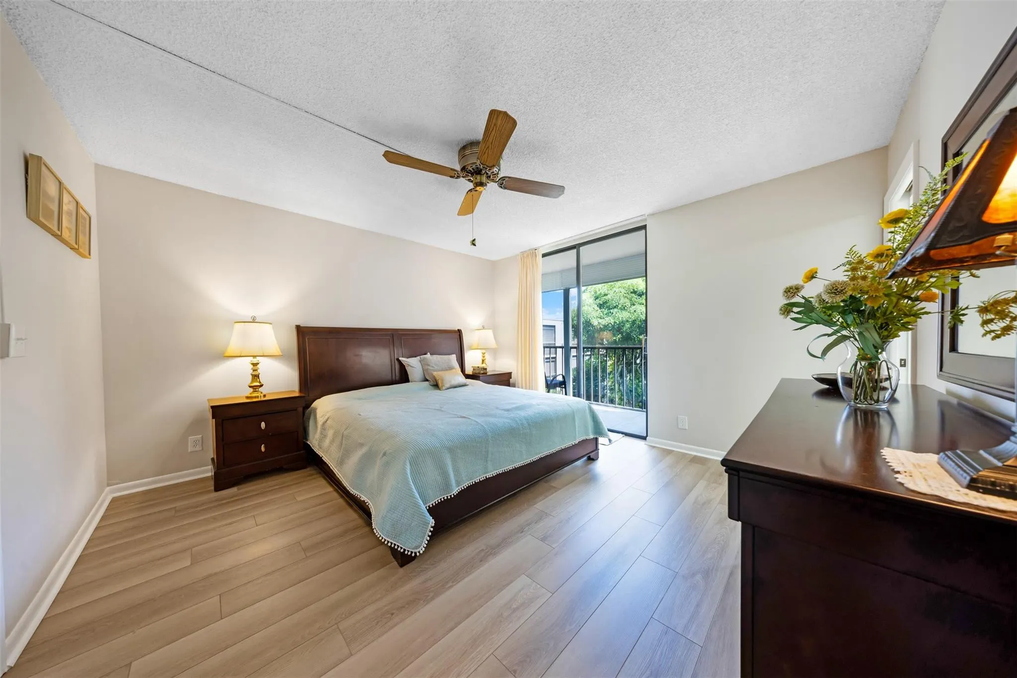 5250 LAS VERDES Circle #317