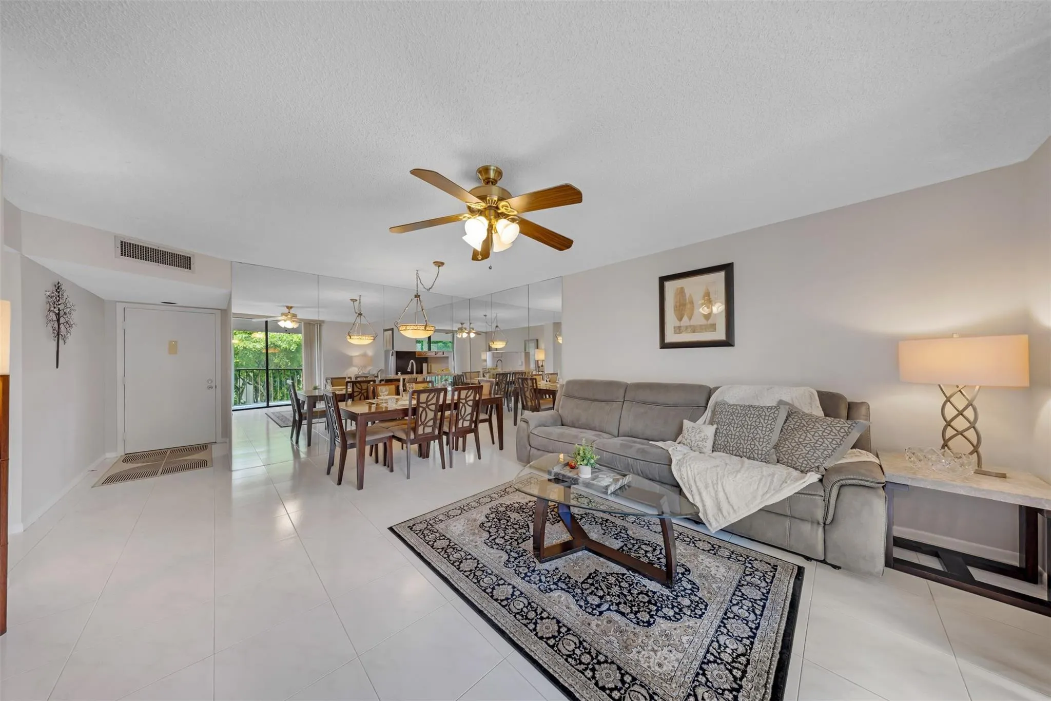 5250 LAS VERDES Circle #317