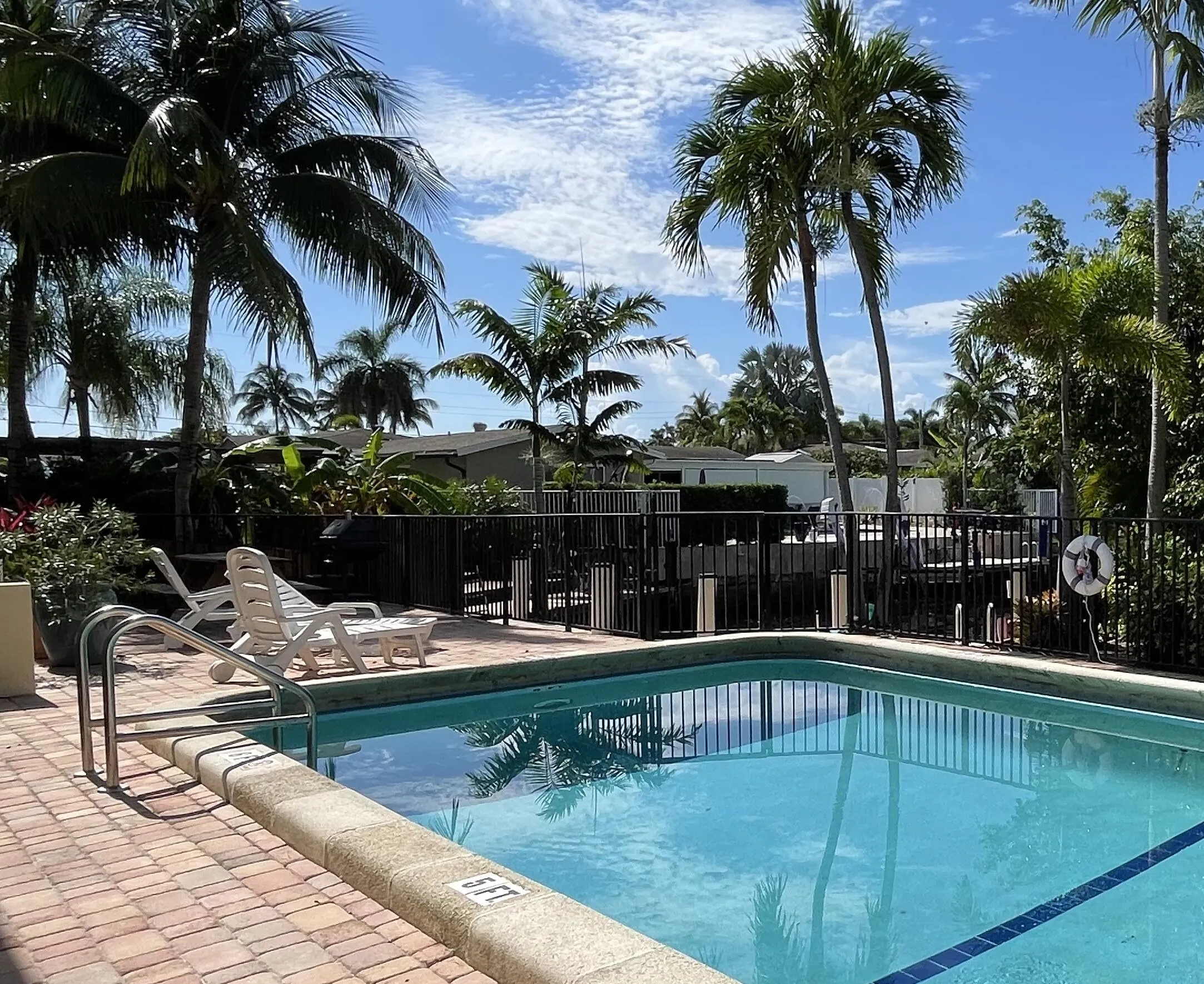 410 SW 15TH Street #204