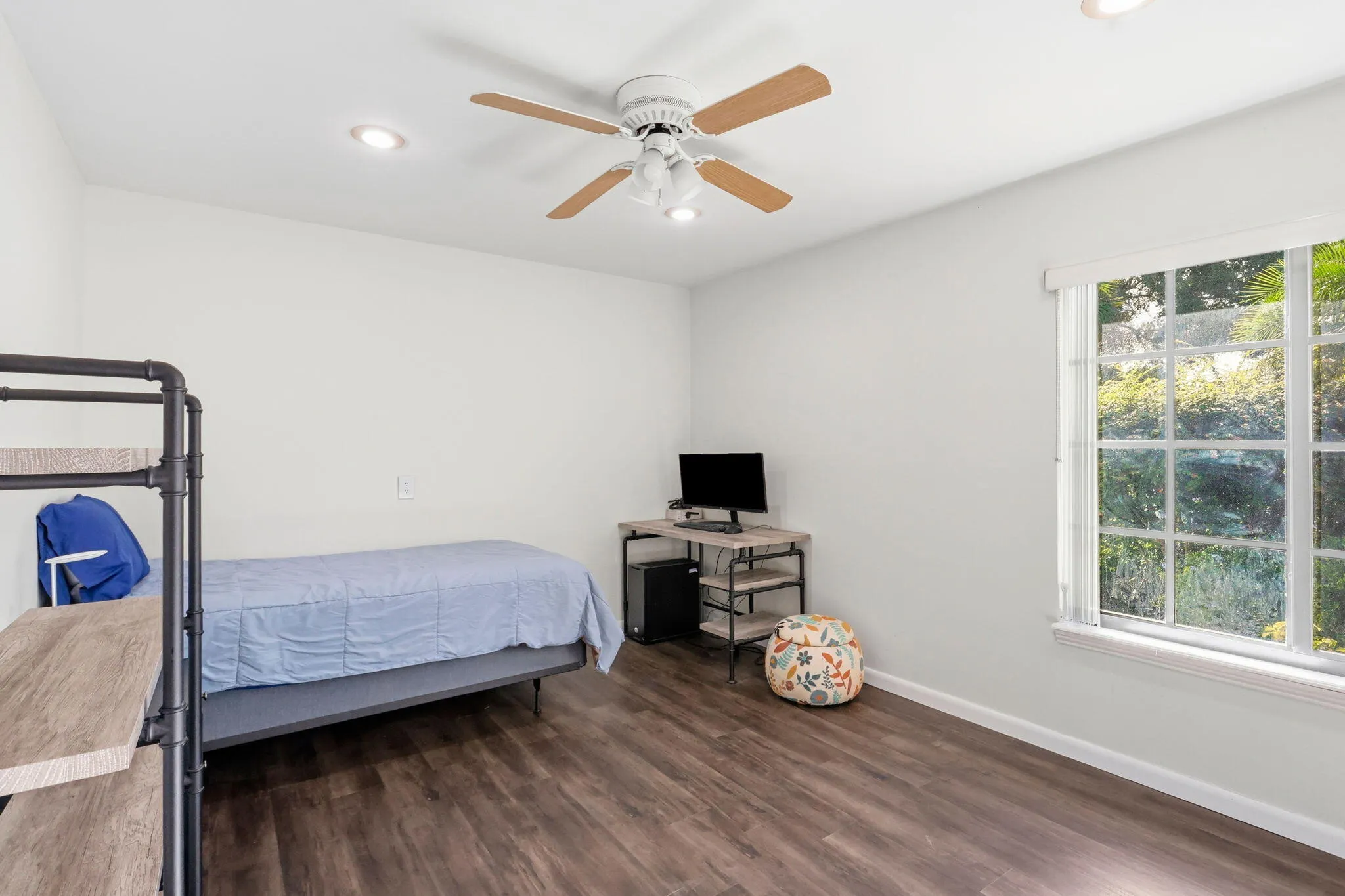 9528 PALISADES PARK Road