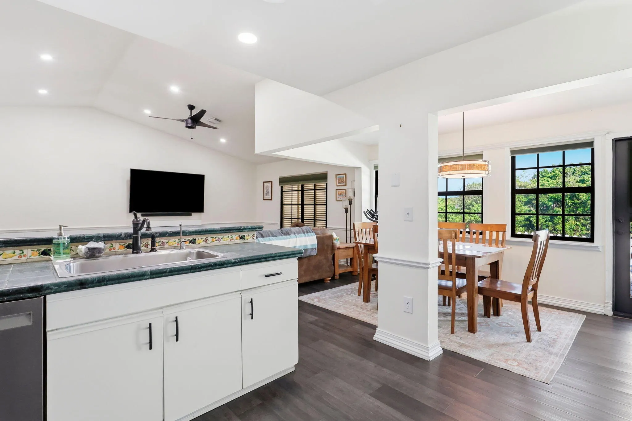 9528 PALISADES PARK Road