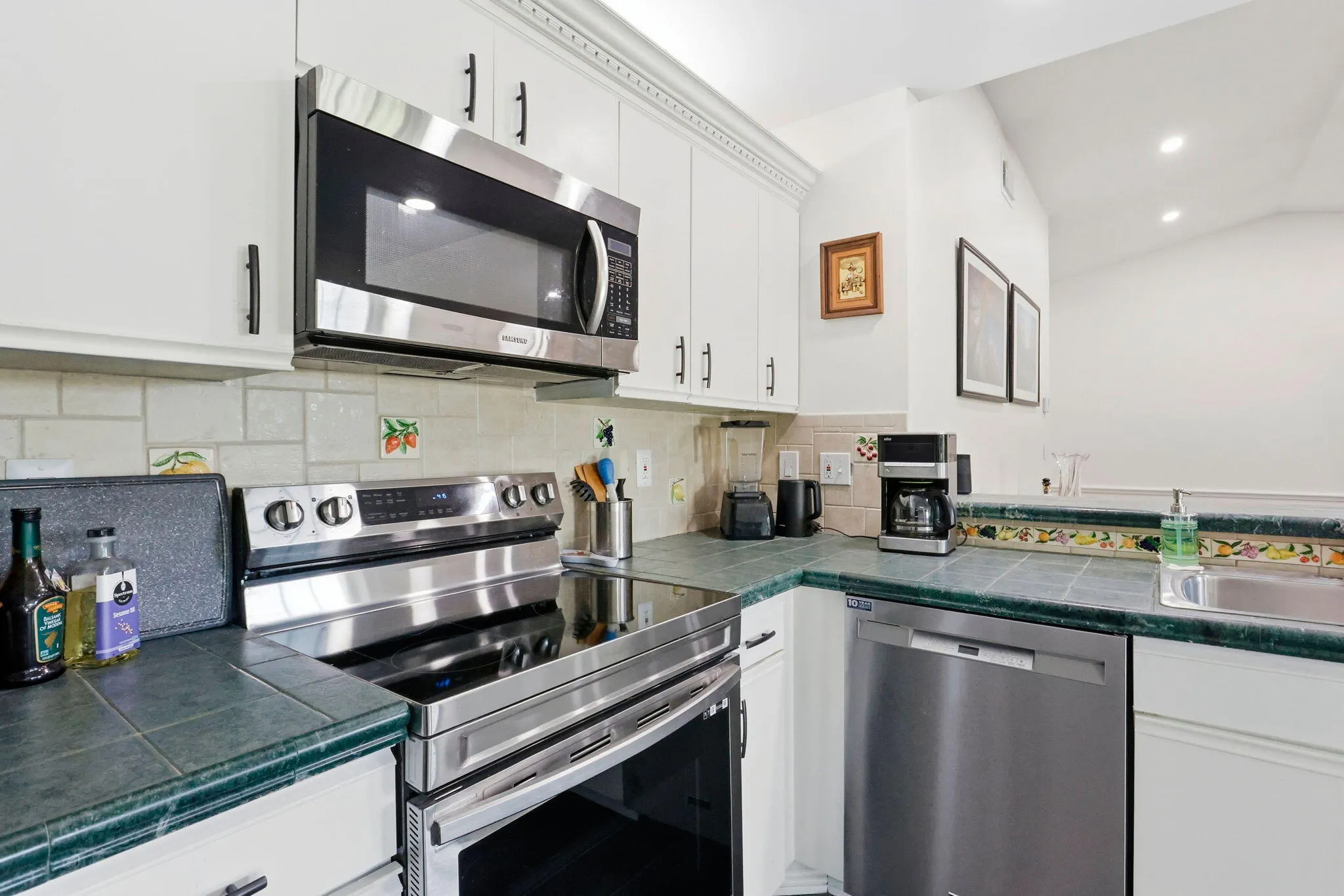 9528 PALISADES PARK Road