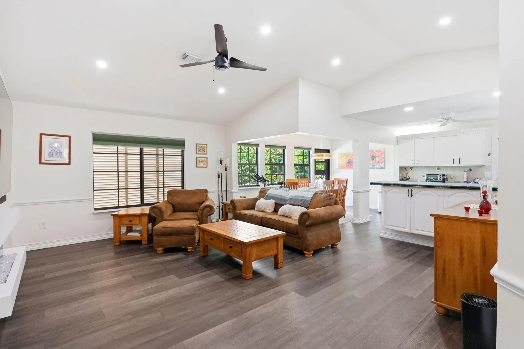 9528 PALISADES PARK Road