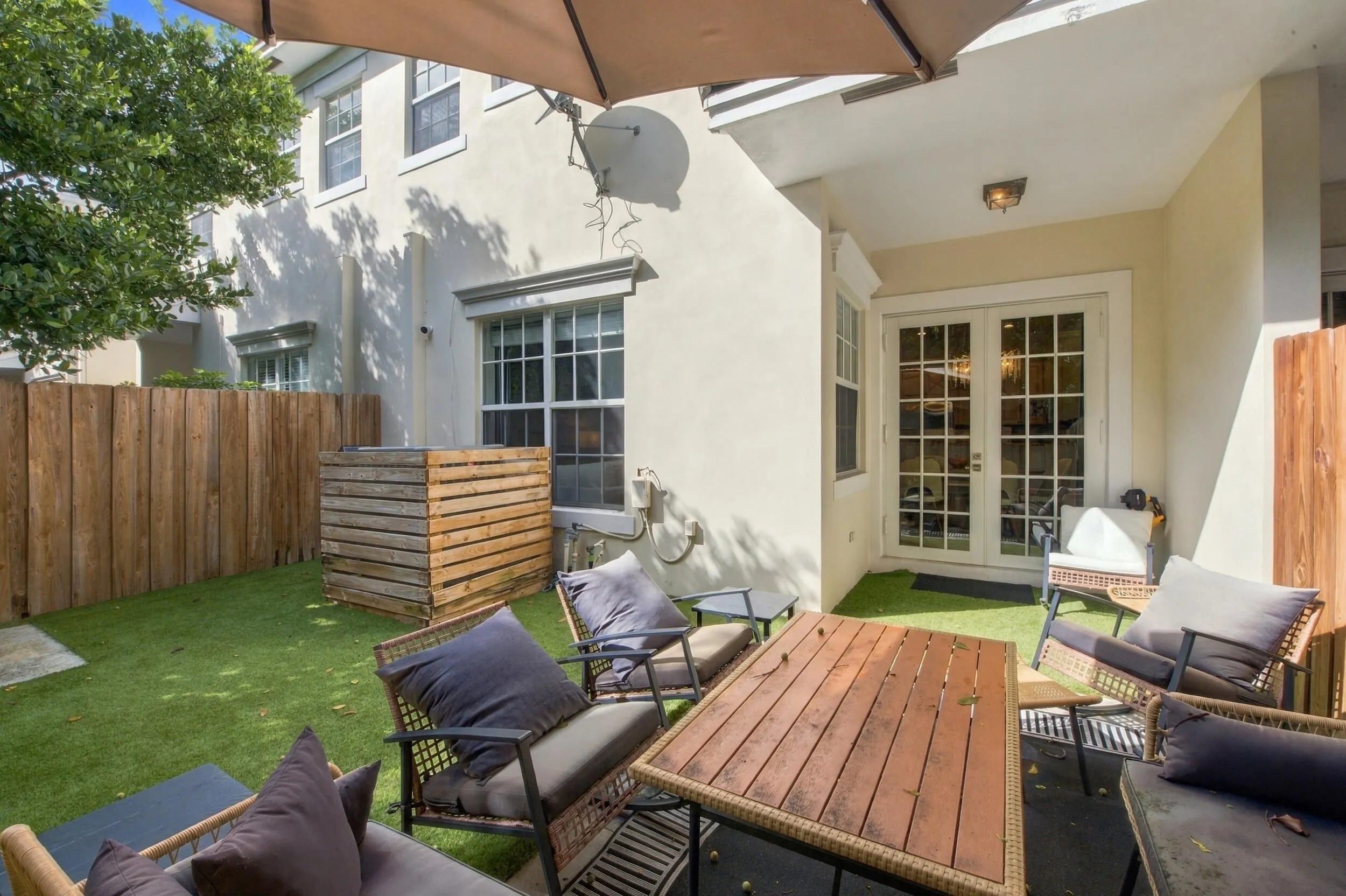 1752 NE 12TH Street